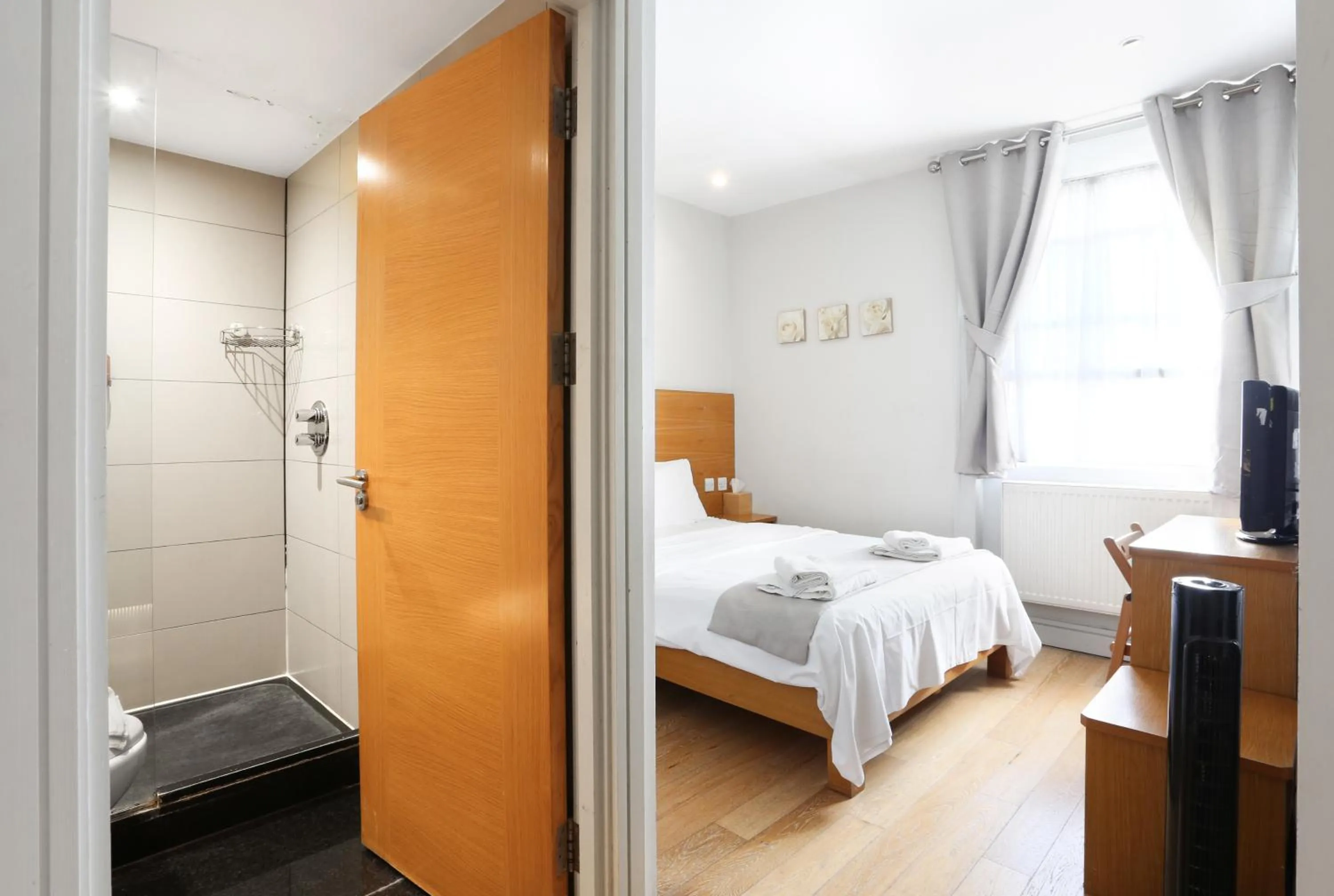 Photo of the whole room, Bed in BeiRoom Hyde Park Apartments