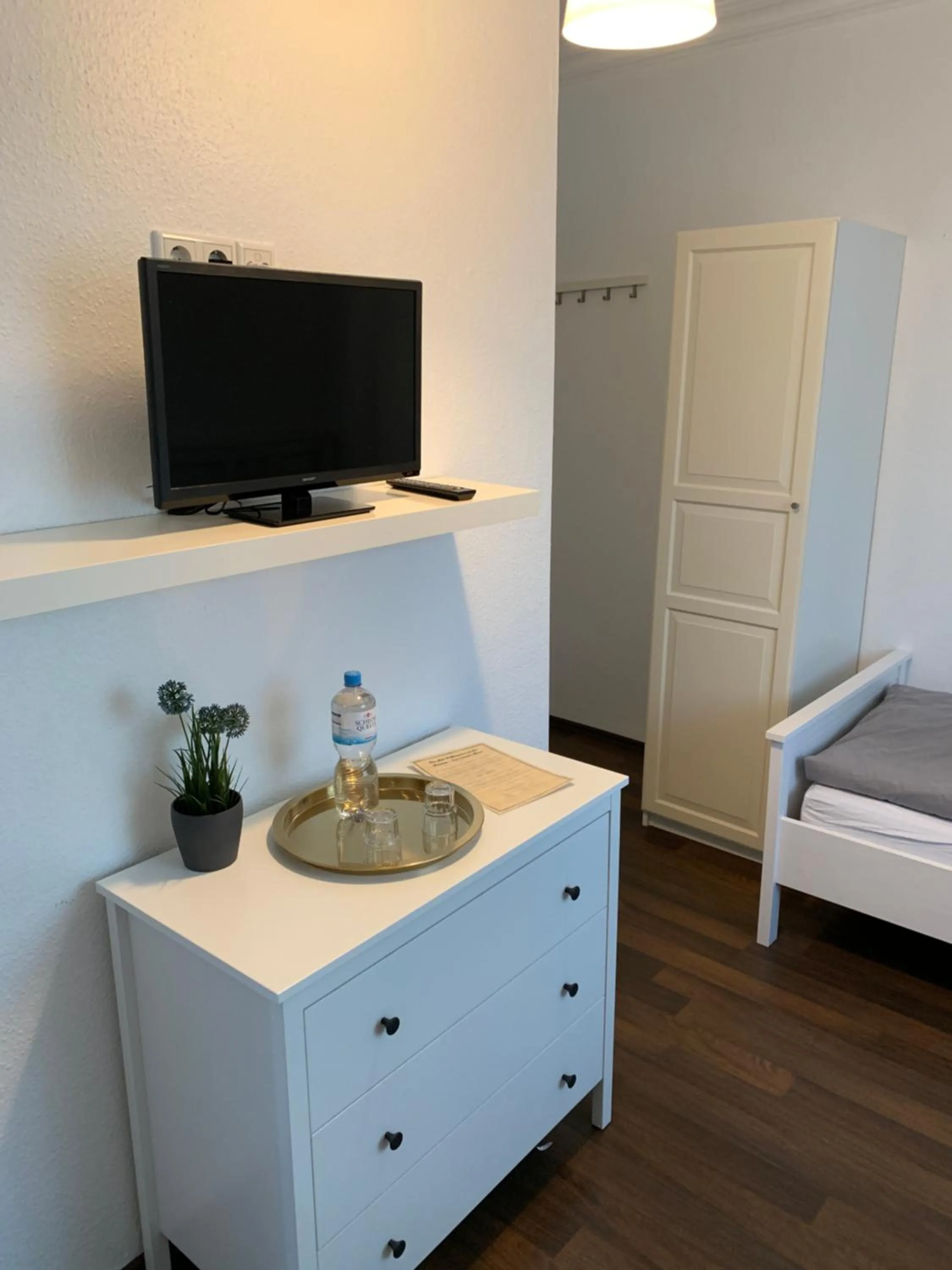 TV and multimedia, Bed in Zum armen Mann