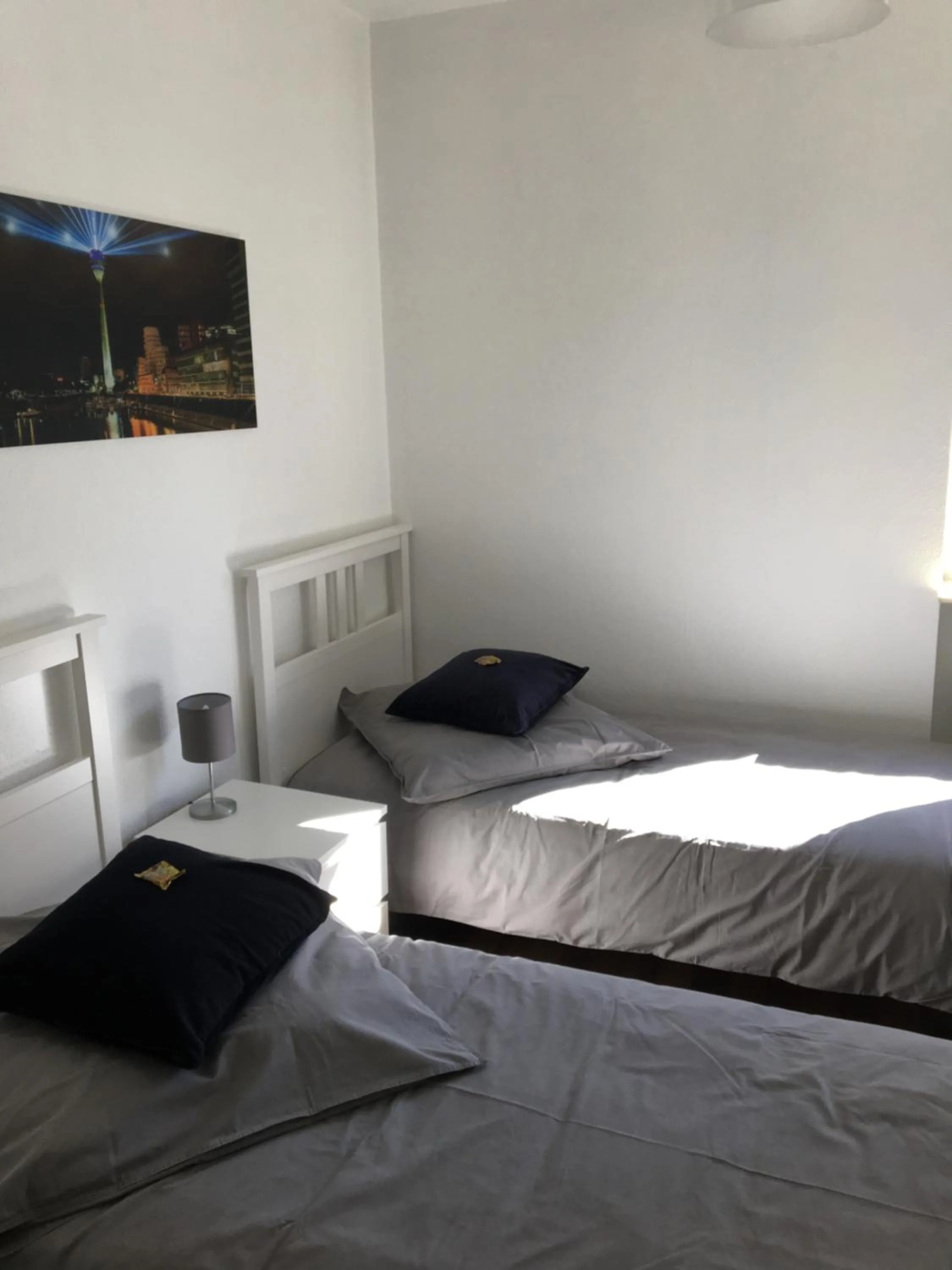 Bedroom, Bed in Zum armen Mann