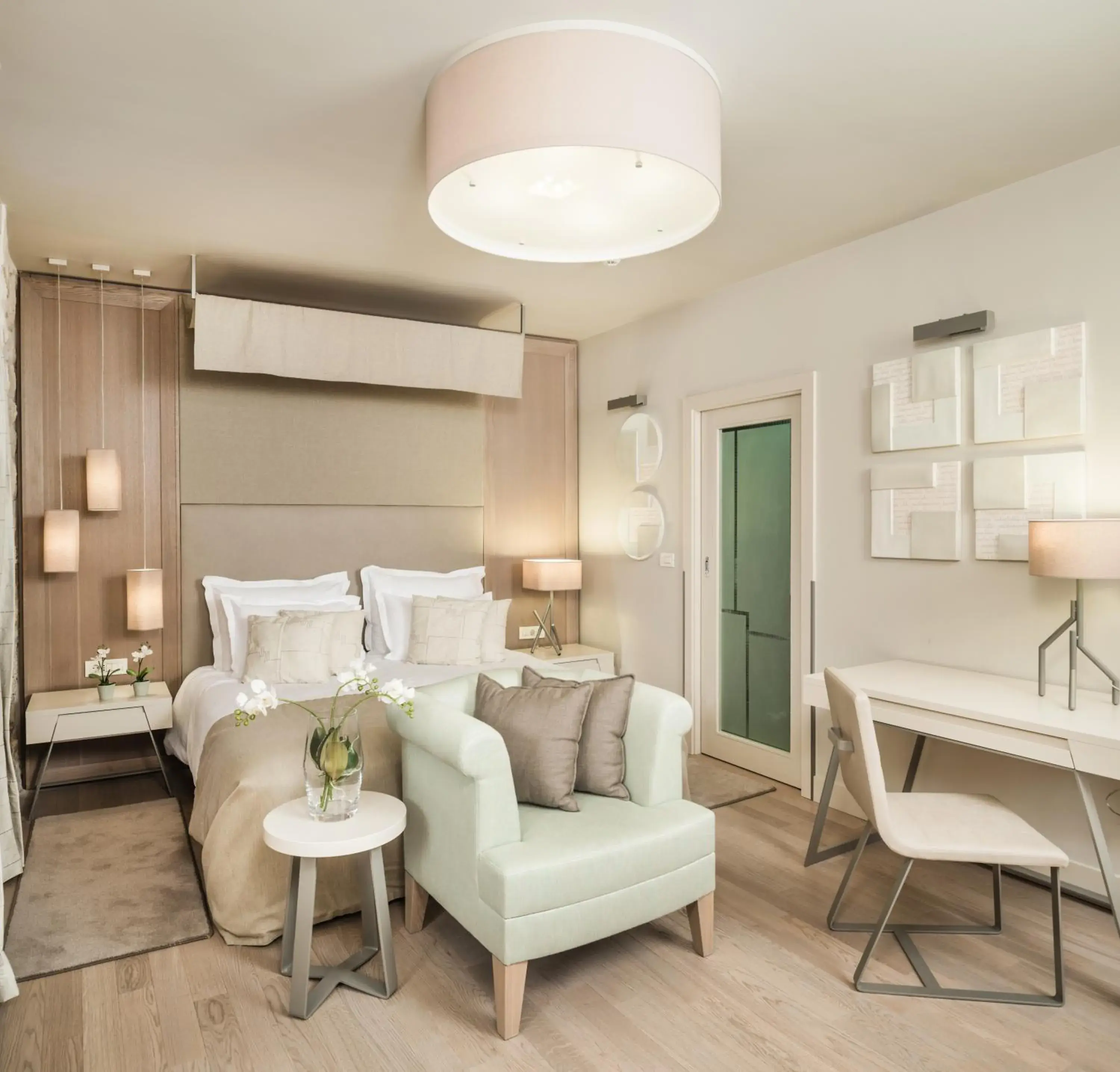 Superior Double Room in Art Hotel Kalelarga Superior Double Room in Art Hotel Kalelarga