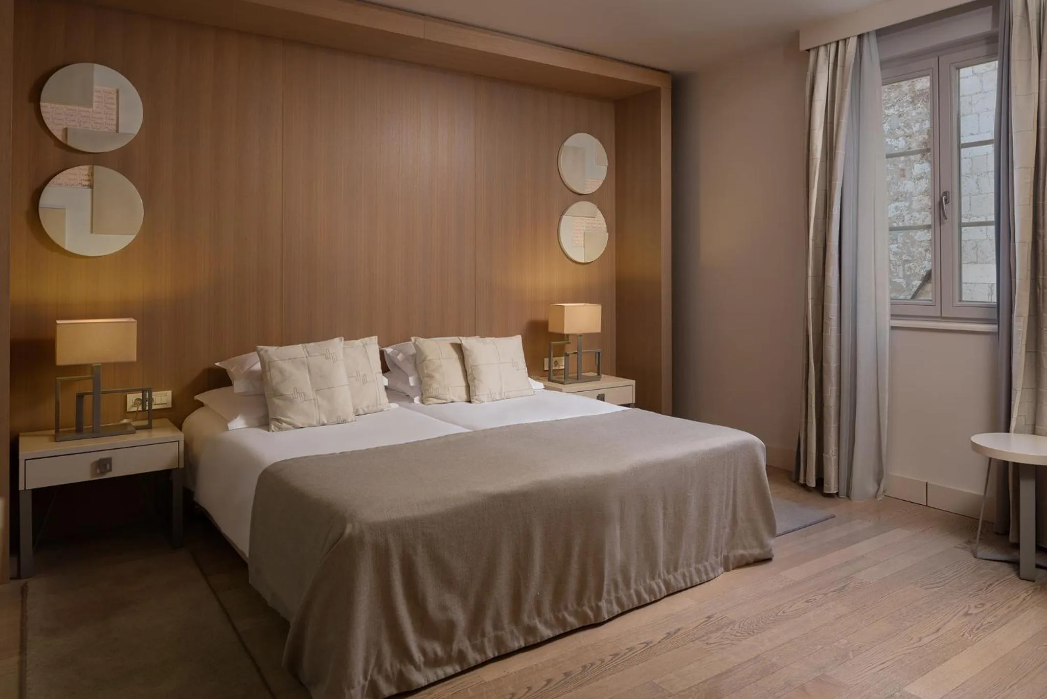 Bed in Art Hotel Kalelarga