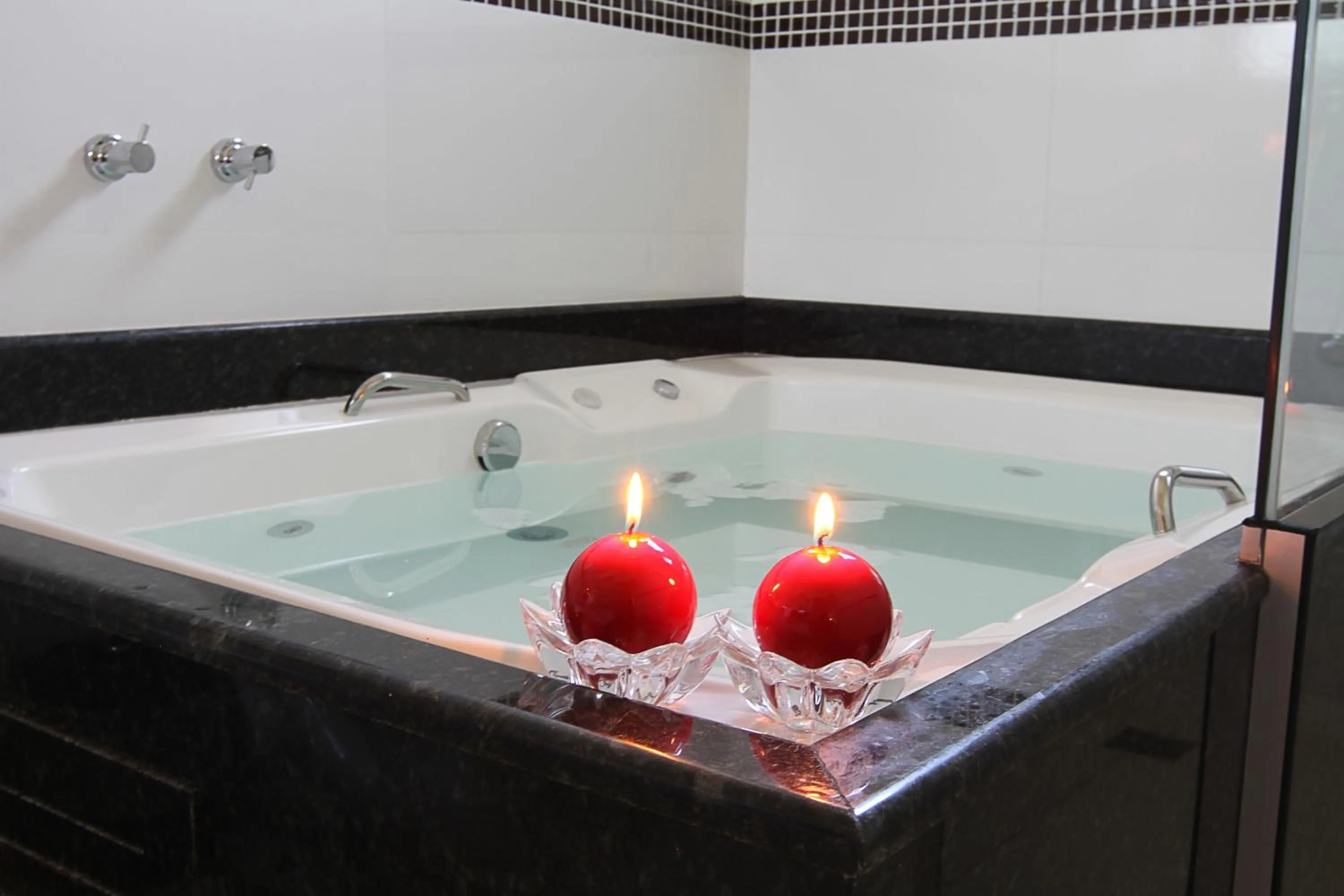 Hot Tub in Hotel Jaguar