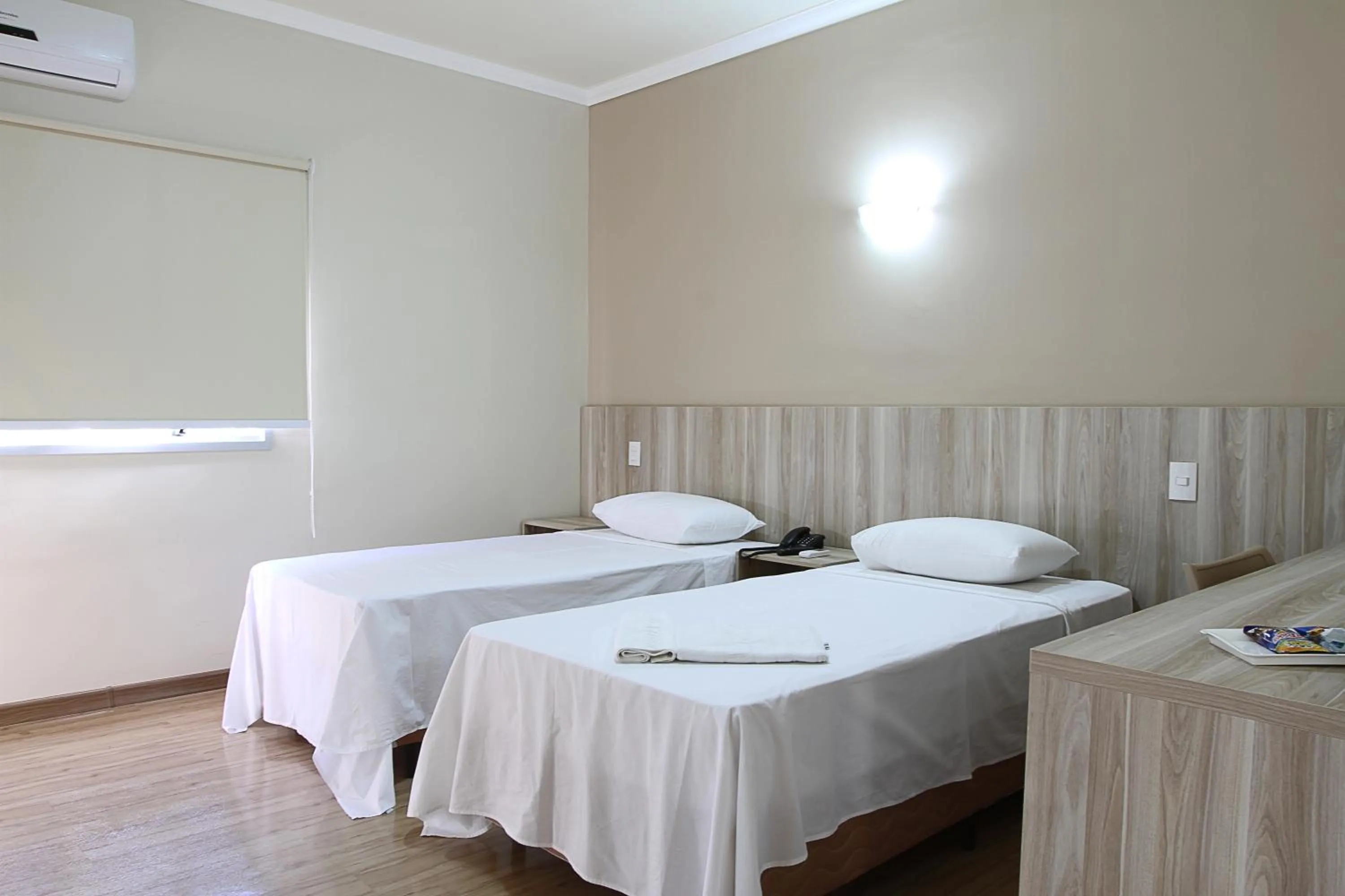 Photo of the whole room, Bed in Hotel Jaguar