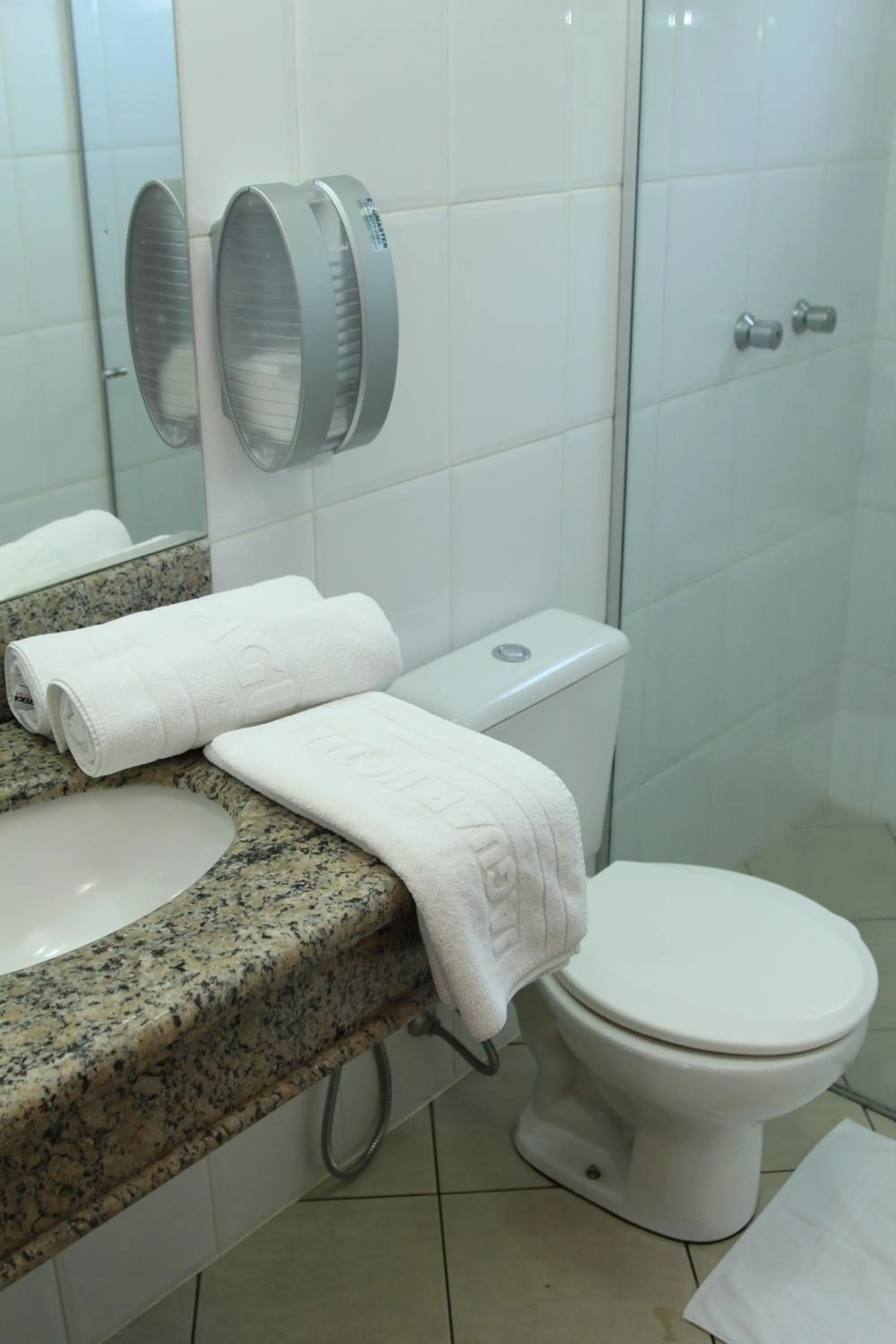 Toilet in Hotel Jaguar