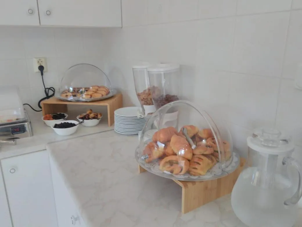 Food and drinks in Roussos Beach Hotel