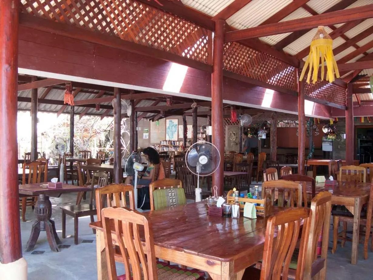 Restaurant/places to eat in SiBoya Bungalows