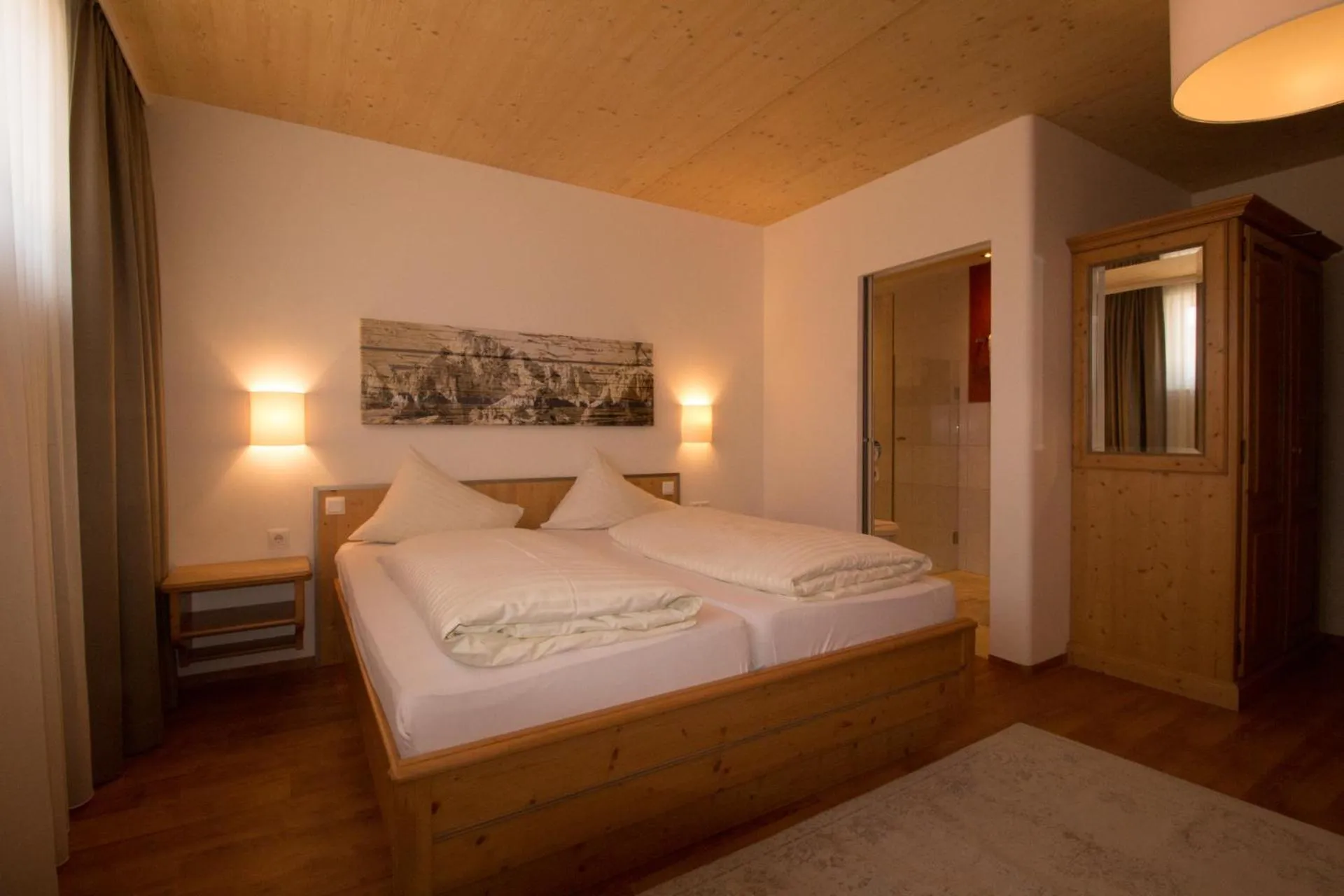 Photo of the whole room, Bed in Hotel Munde