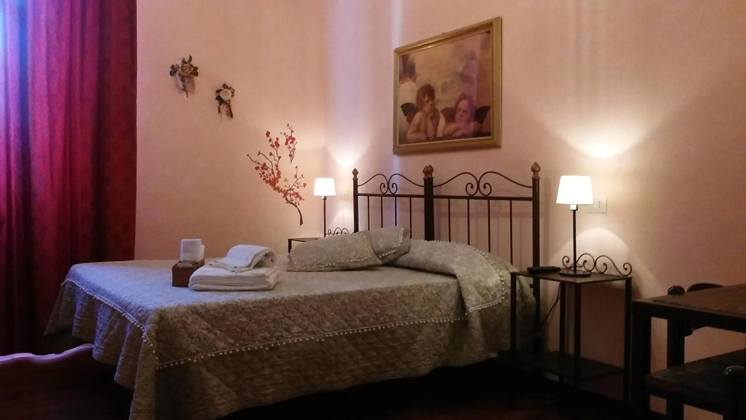 Bedroom, Bed in Rossi Hotel