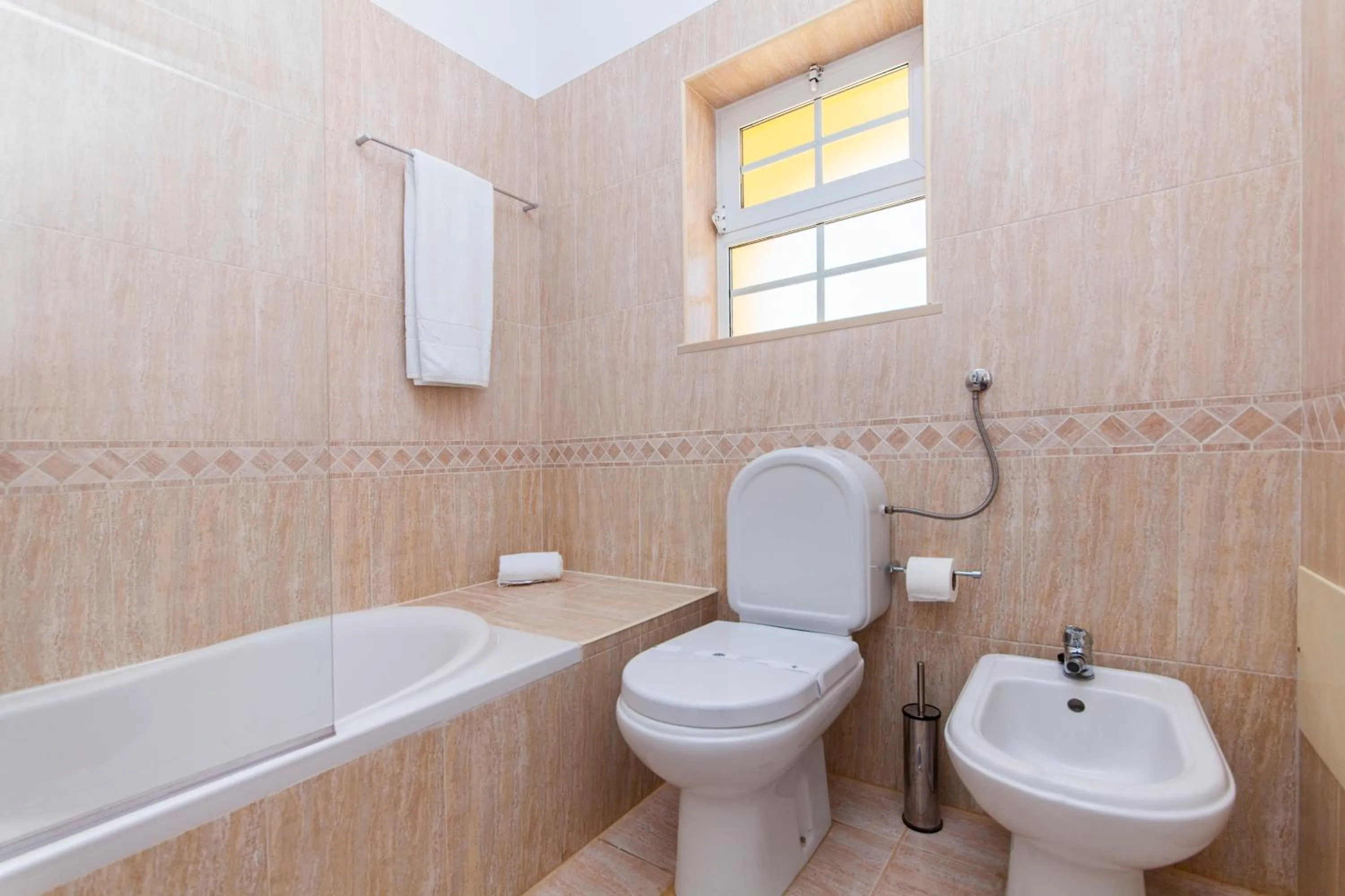 Shower in Atalaia Sol Aparthotel - tennis & heated pool in winter