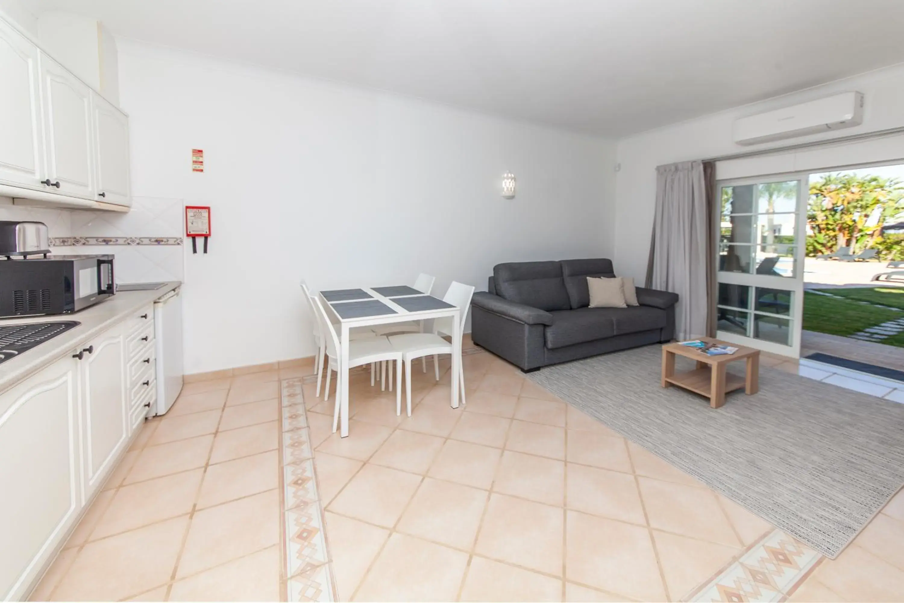 One-Bedroom Apartment in Atalaia Sol Aparthotel - tennis & heated pool in winter One-Bedroom Apartment in Atalaia Sol Aparthotel - tennis & heated pool in winter