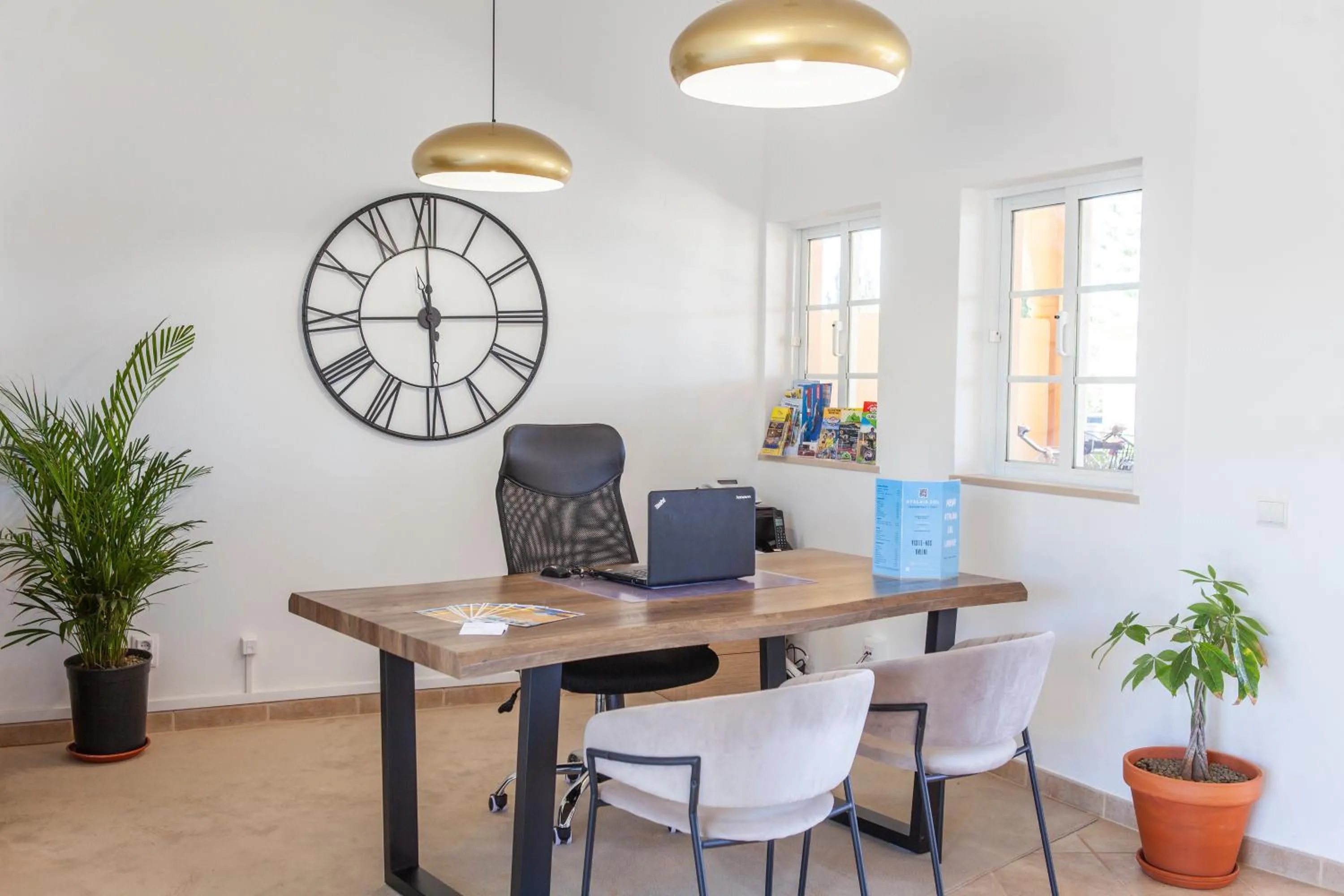 Lobby or reception in Atalaia Sol Aparthotel - tennis & heated pool in winter