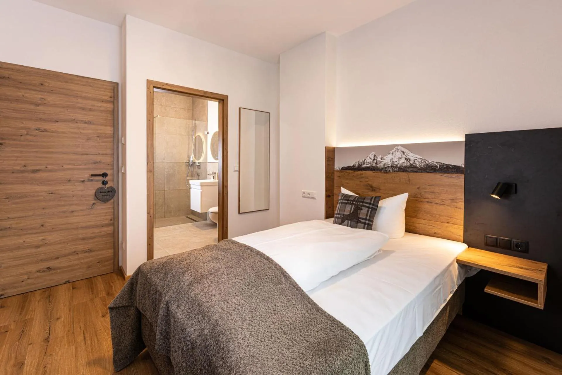 Bed in Hotel AlpinaRos