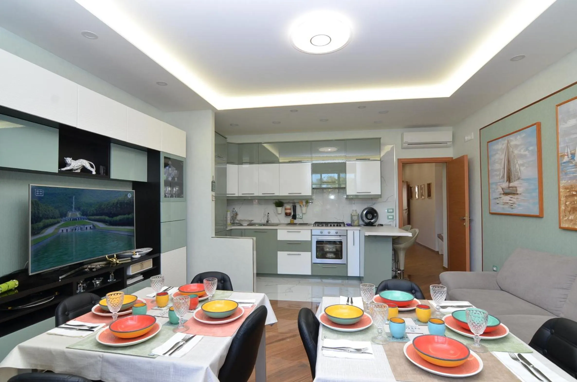 Dining area in Caserta Deluxe