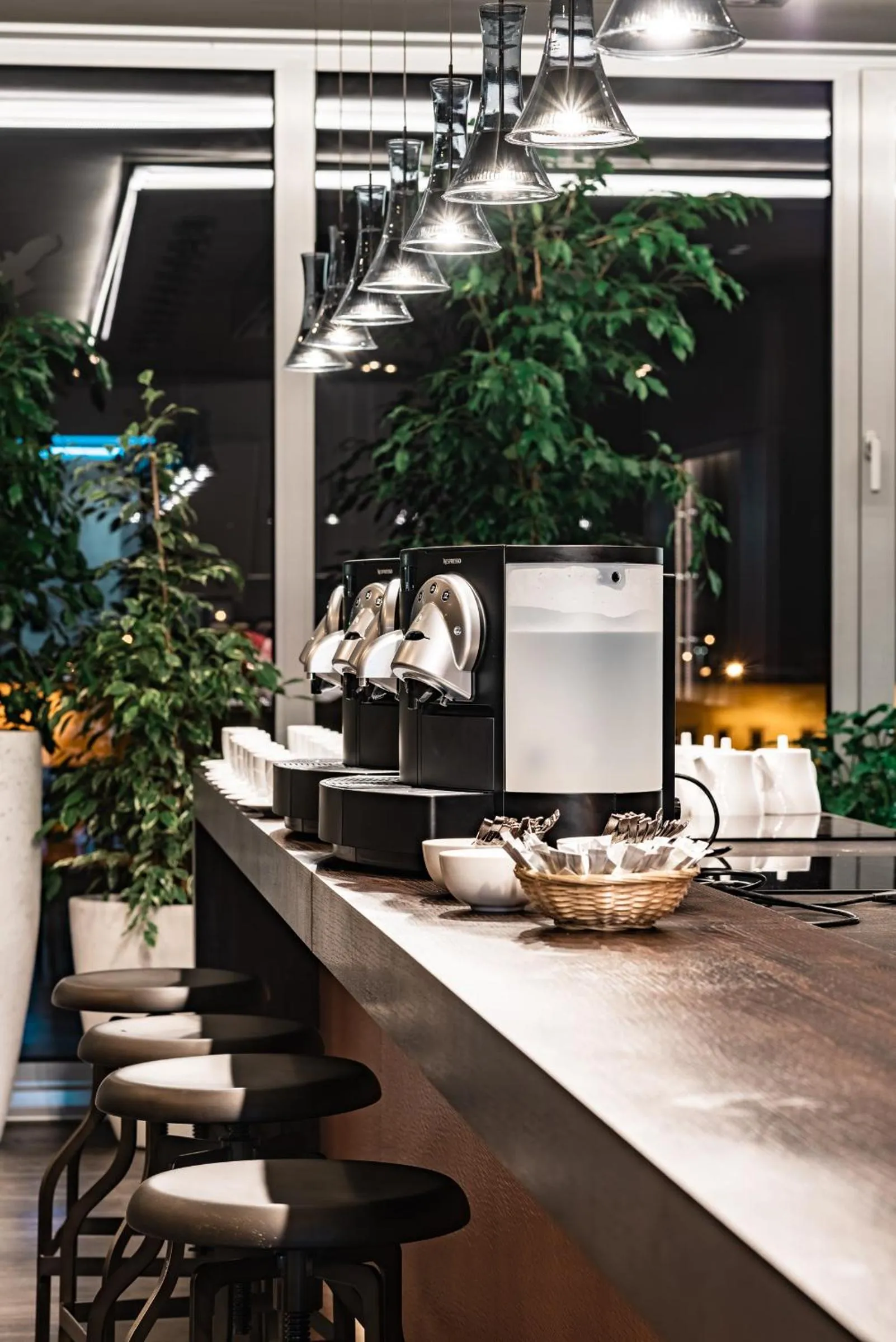 Business facilities in NUTREND World