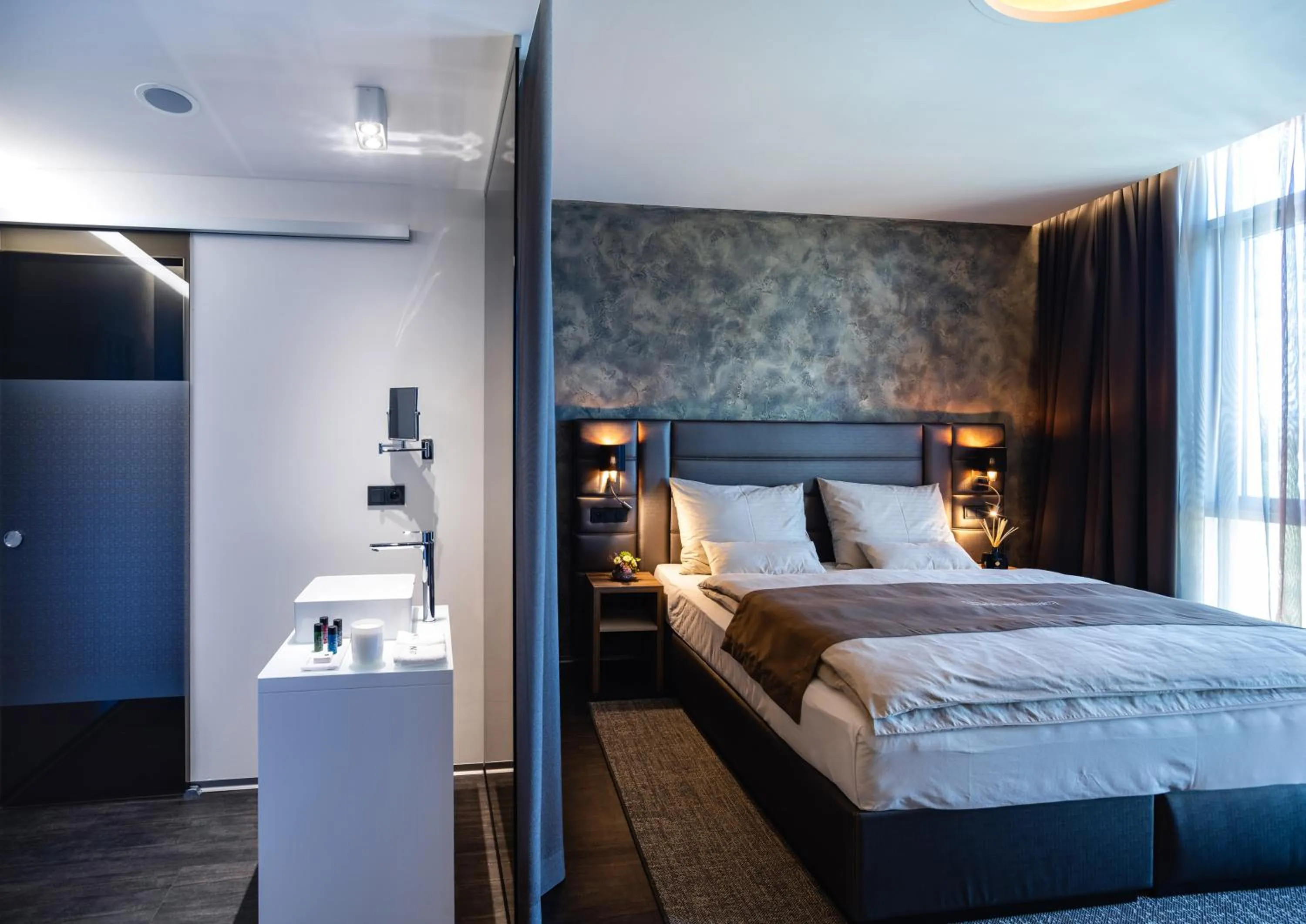 Photo of the whole room, Bed in NUTREND World