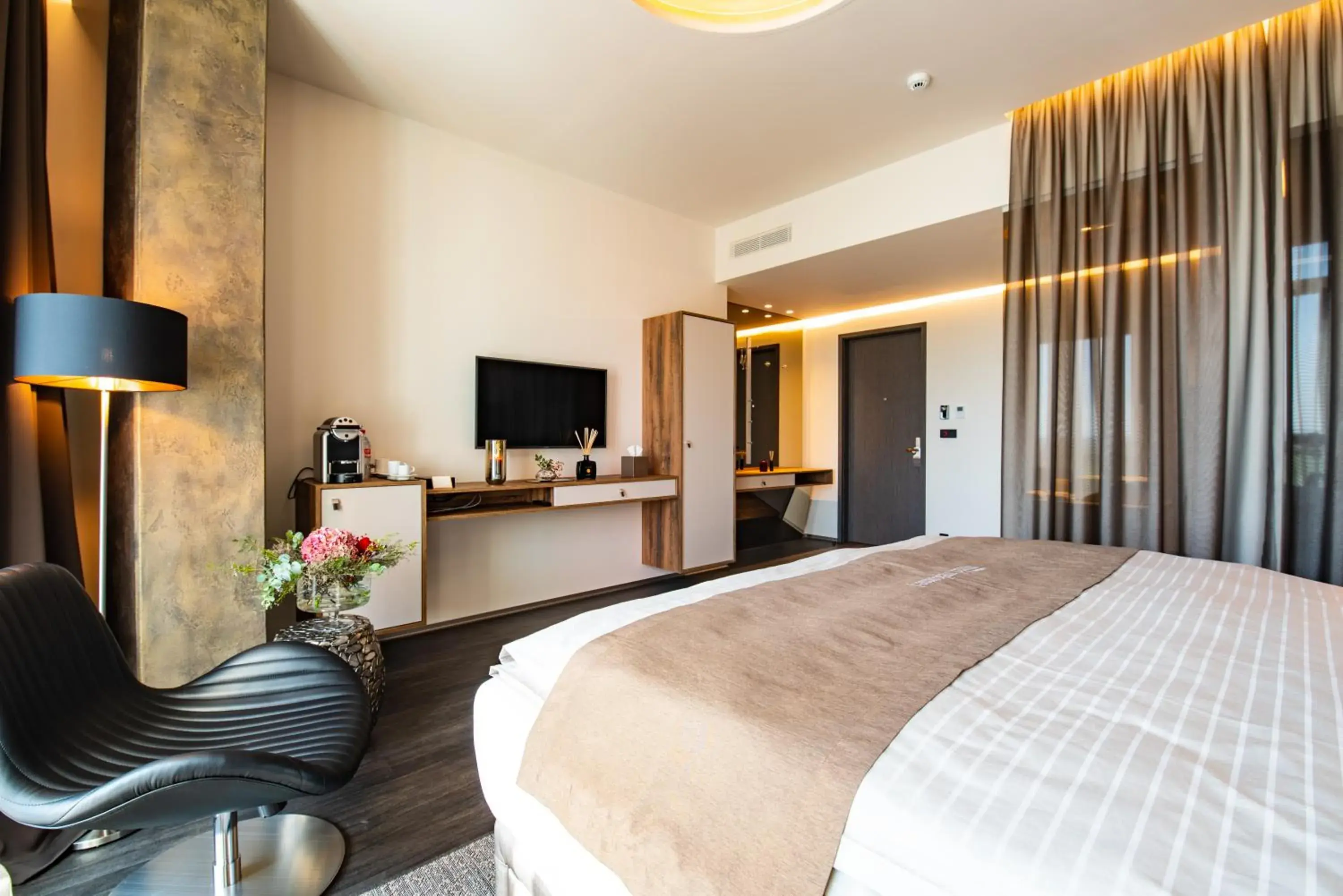 Double Room - Disability Access in NUTREND World Double Room - Disability Access in NUTREND World