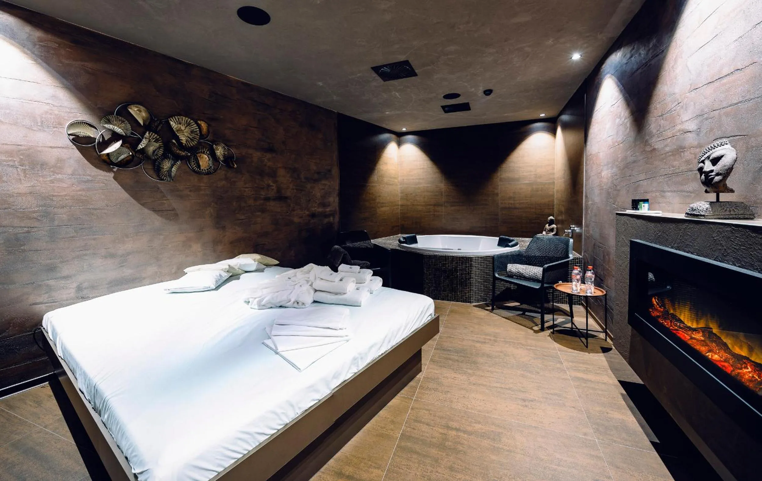 Hot Tub in NUTREND World