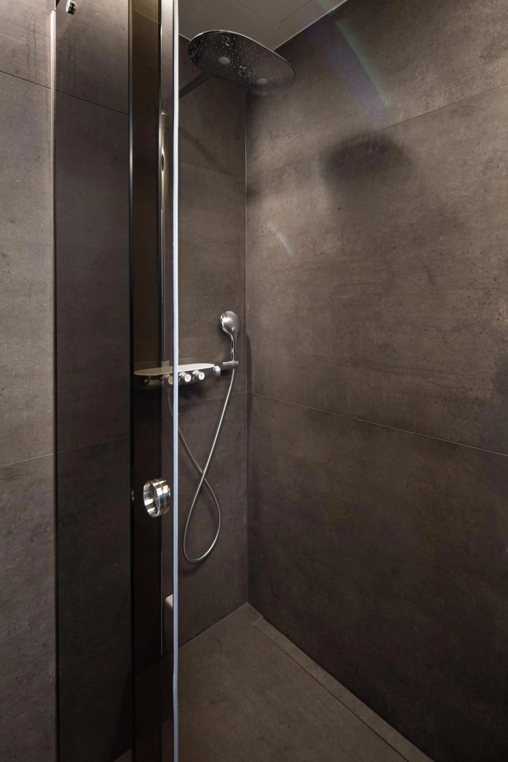 Shower in NUTREND World