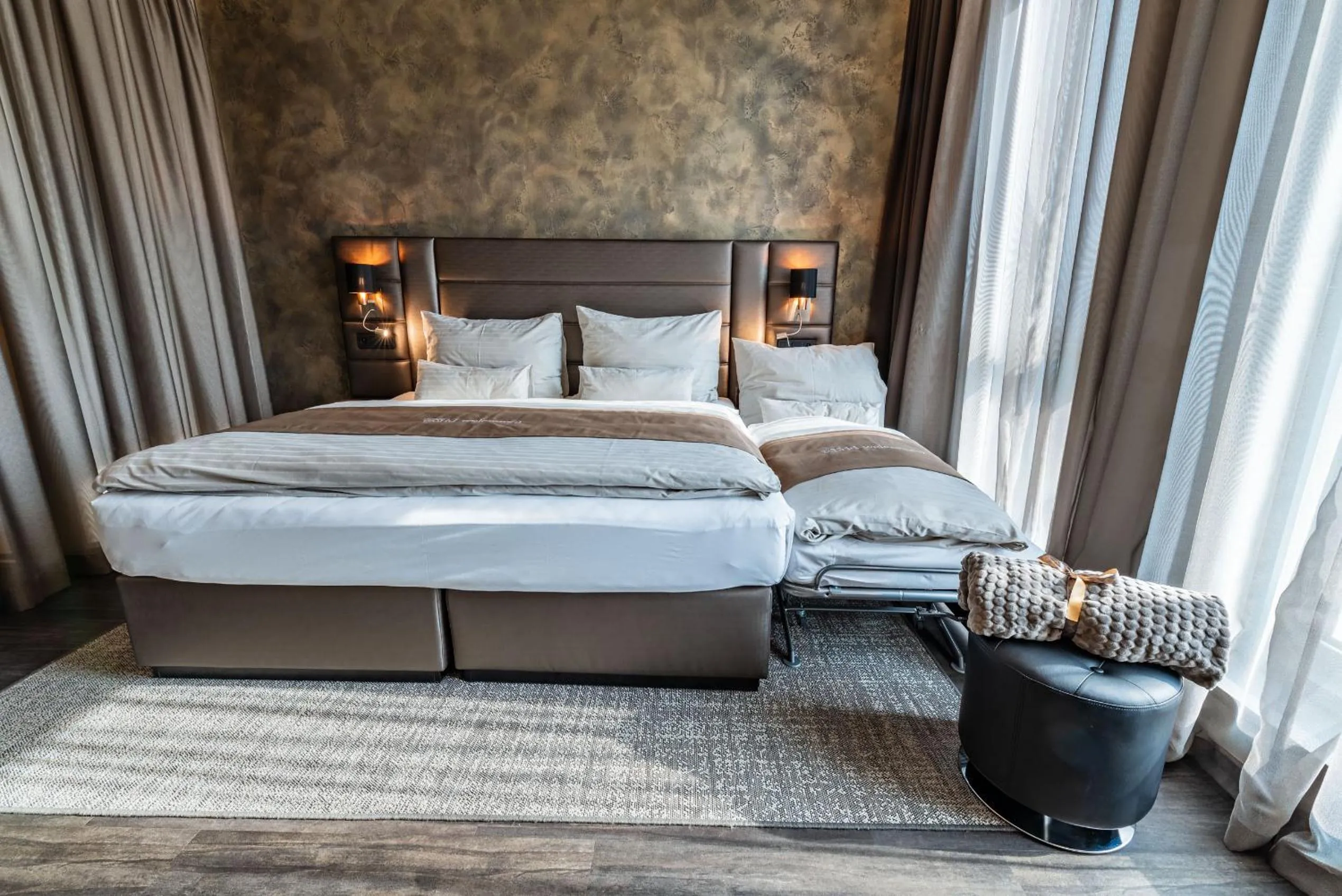 Bed in NUTREND World