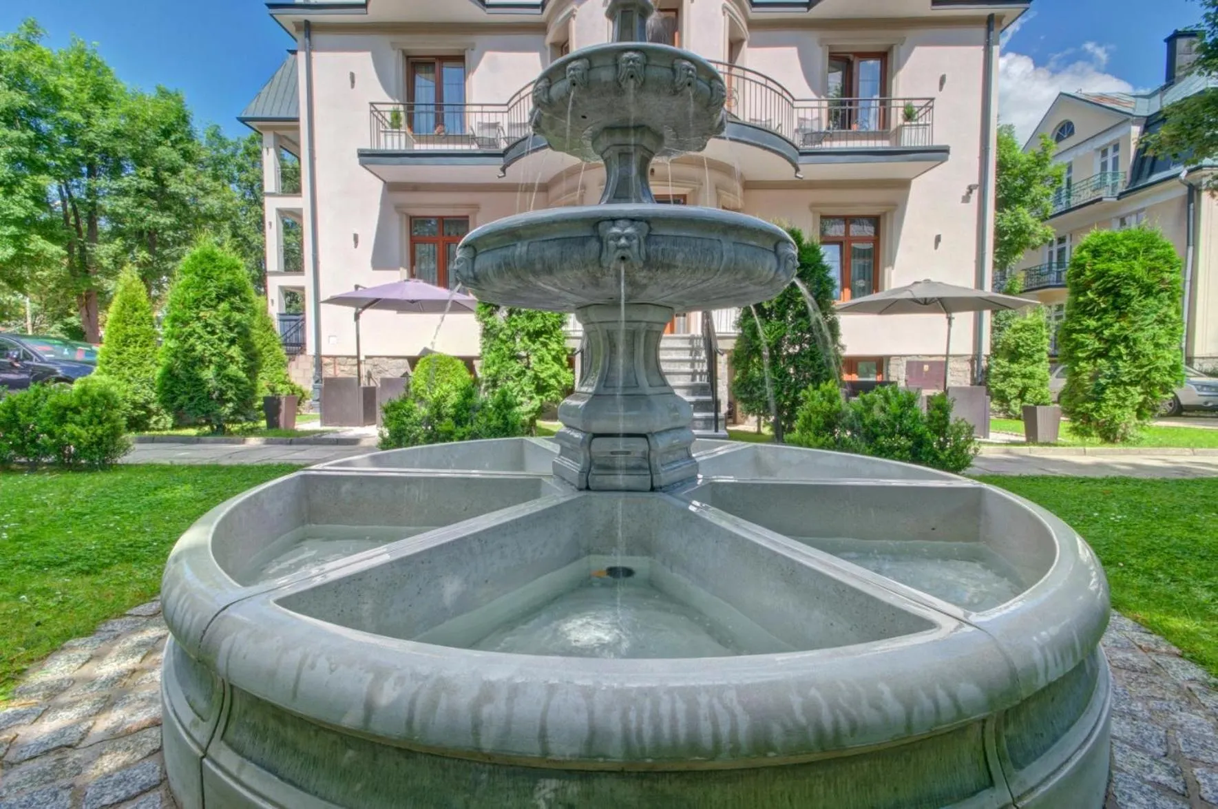 Decorative detail in Willa Roztoka