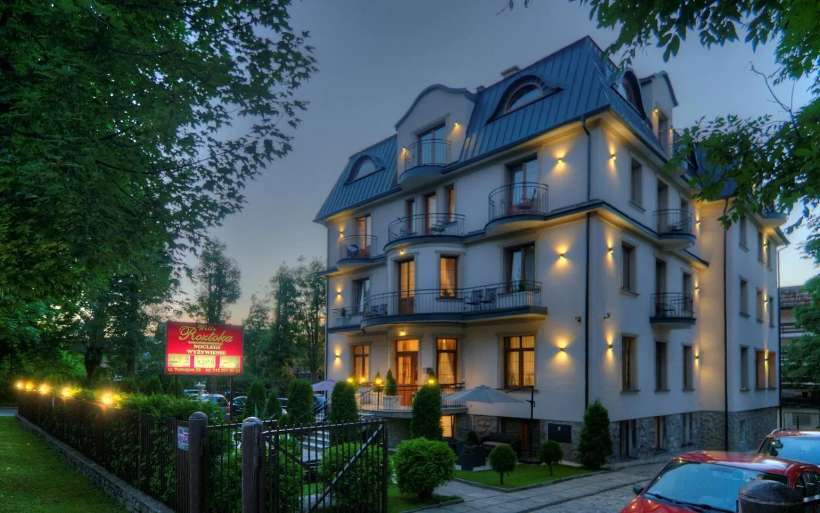 Facade/entrance in Willa Roztoka