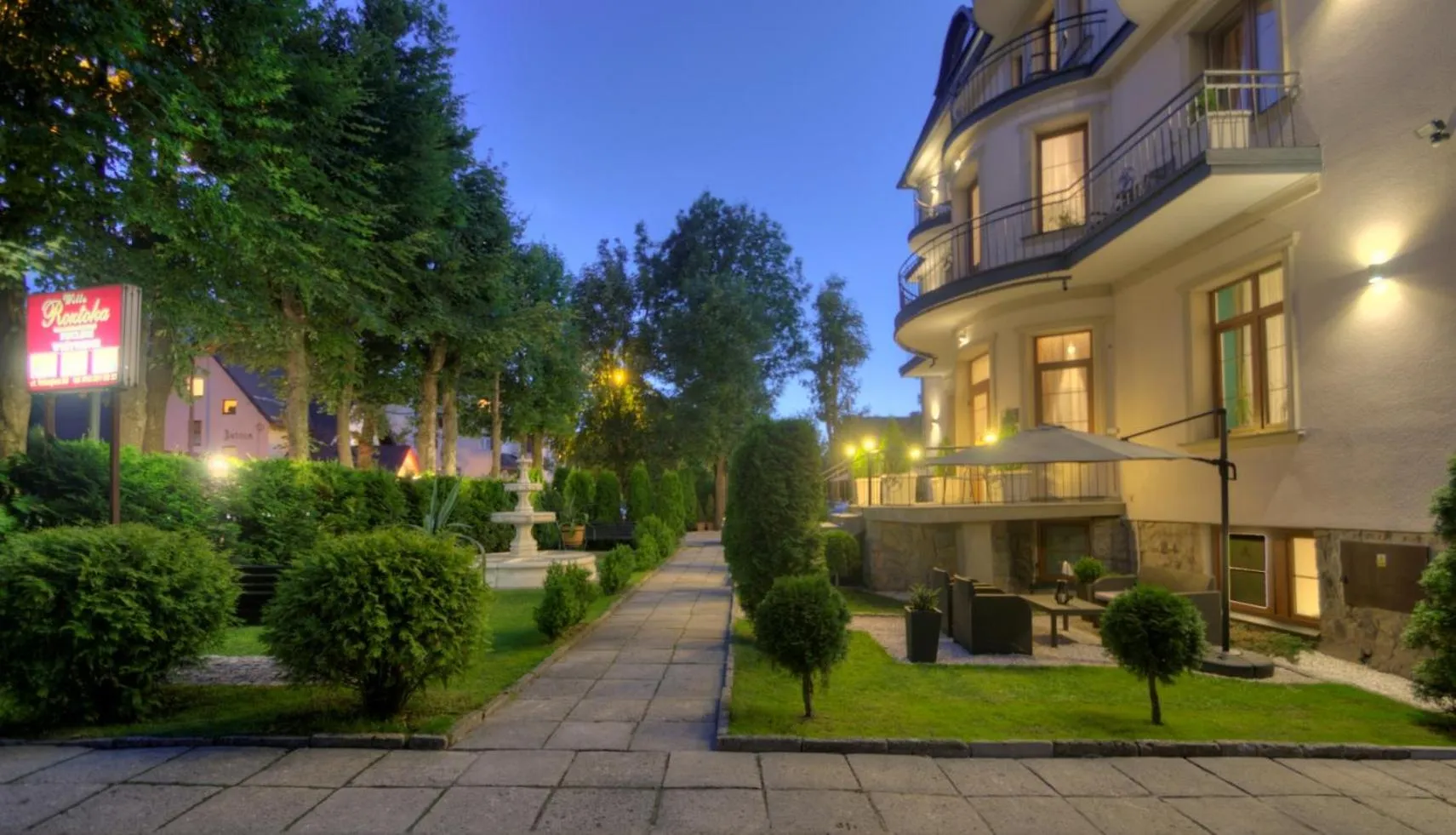 Facade/entrance in Willa Roztoka