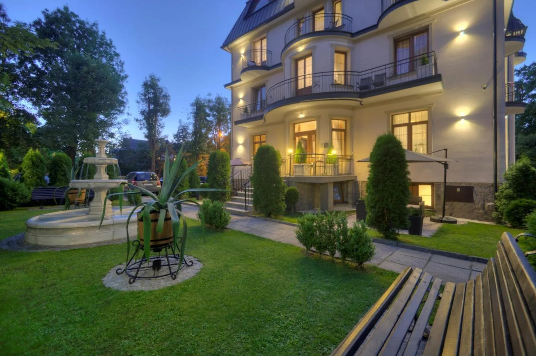 Facade/entrance in Willa Roztoka