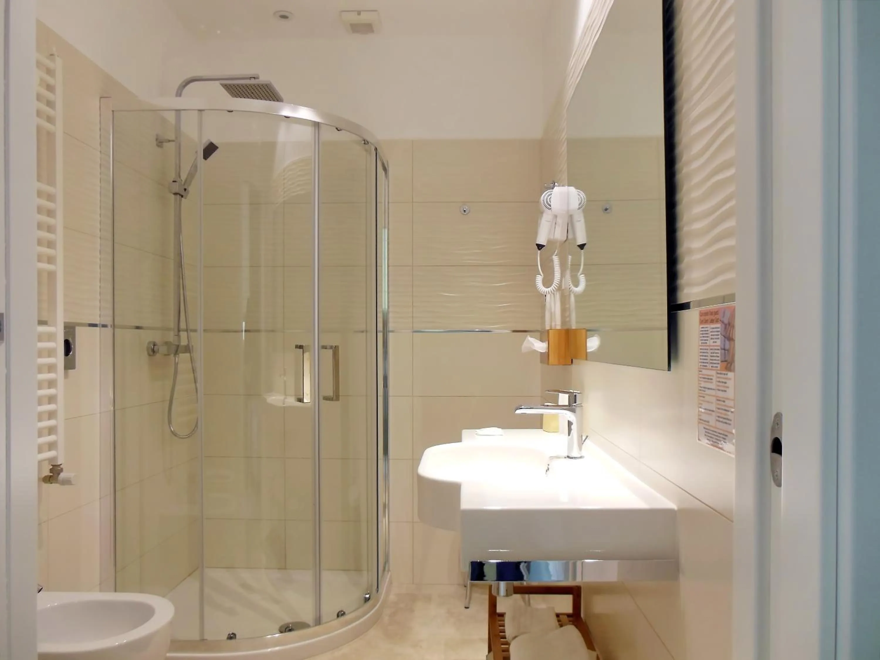 Bathroom in L'OSPITE - LIFESTYLE RESIDENCE, Design Rooms