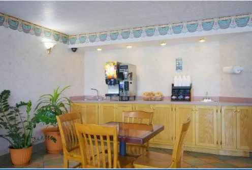 Lounge or bar in Super Inn