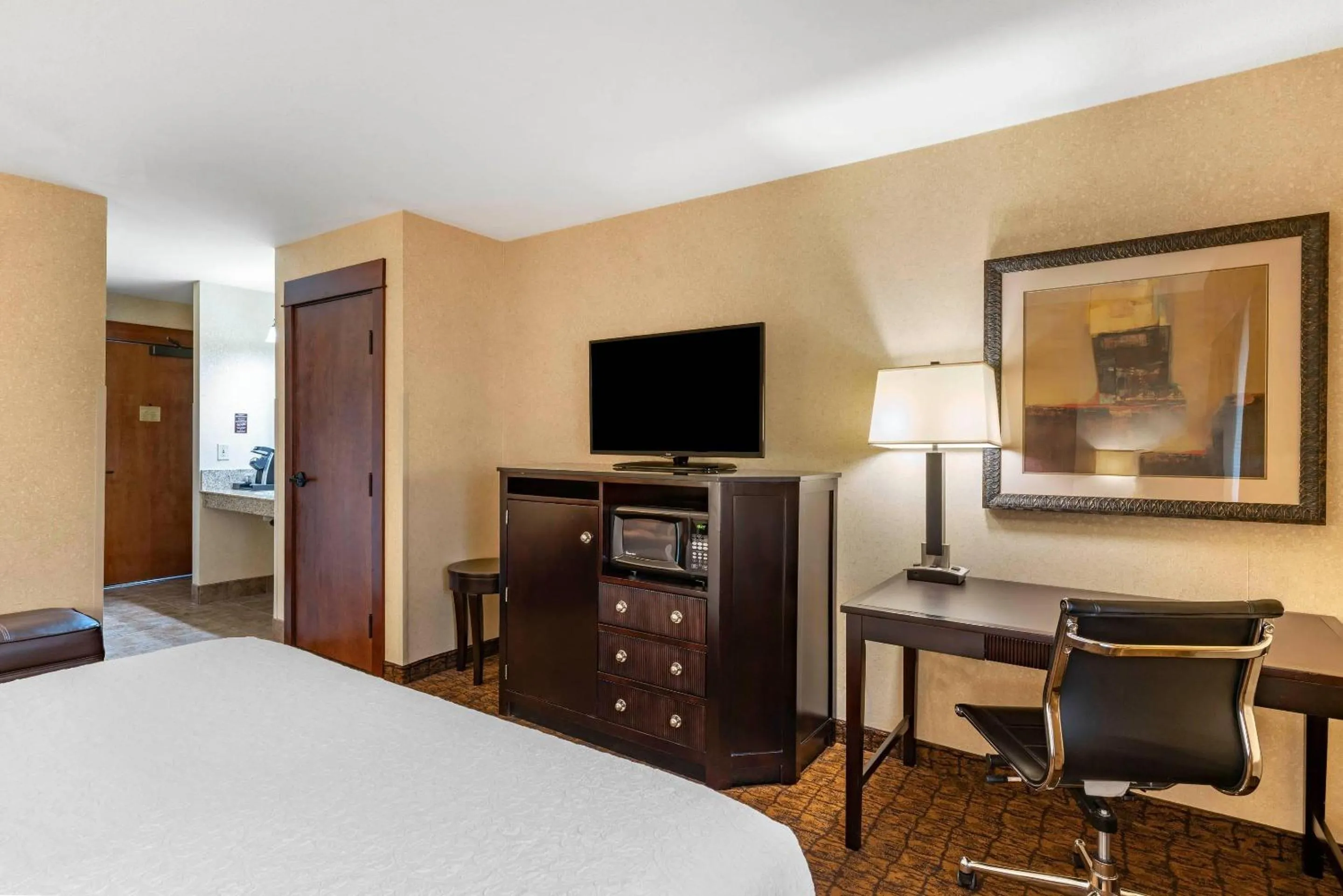 Bedroom, Bed in Lloyd Hotel Astoria Bayfront, an Ascend Collection Hotel