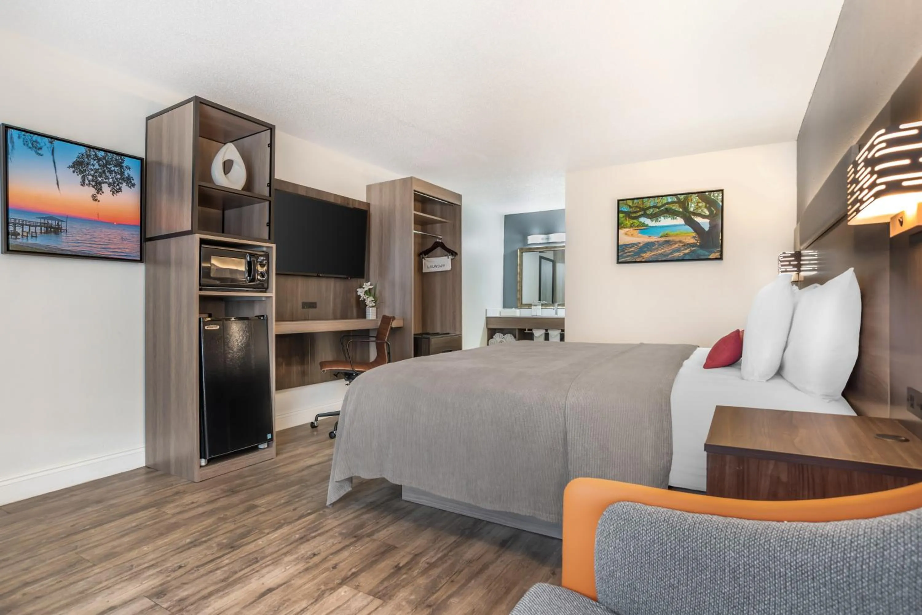 Bed in Key West Inn - Fairhope