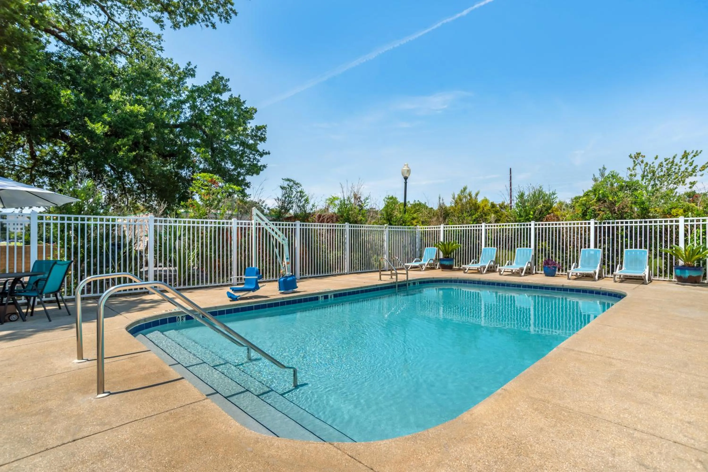 Swimming pool in Key West Inn - Fairhope