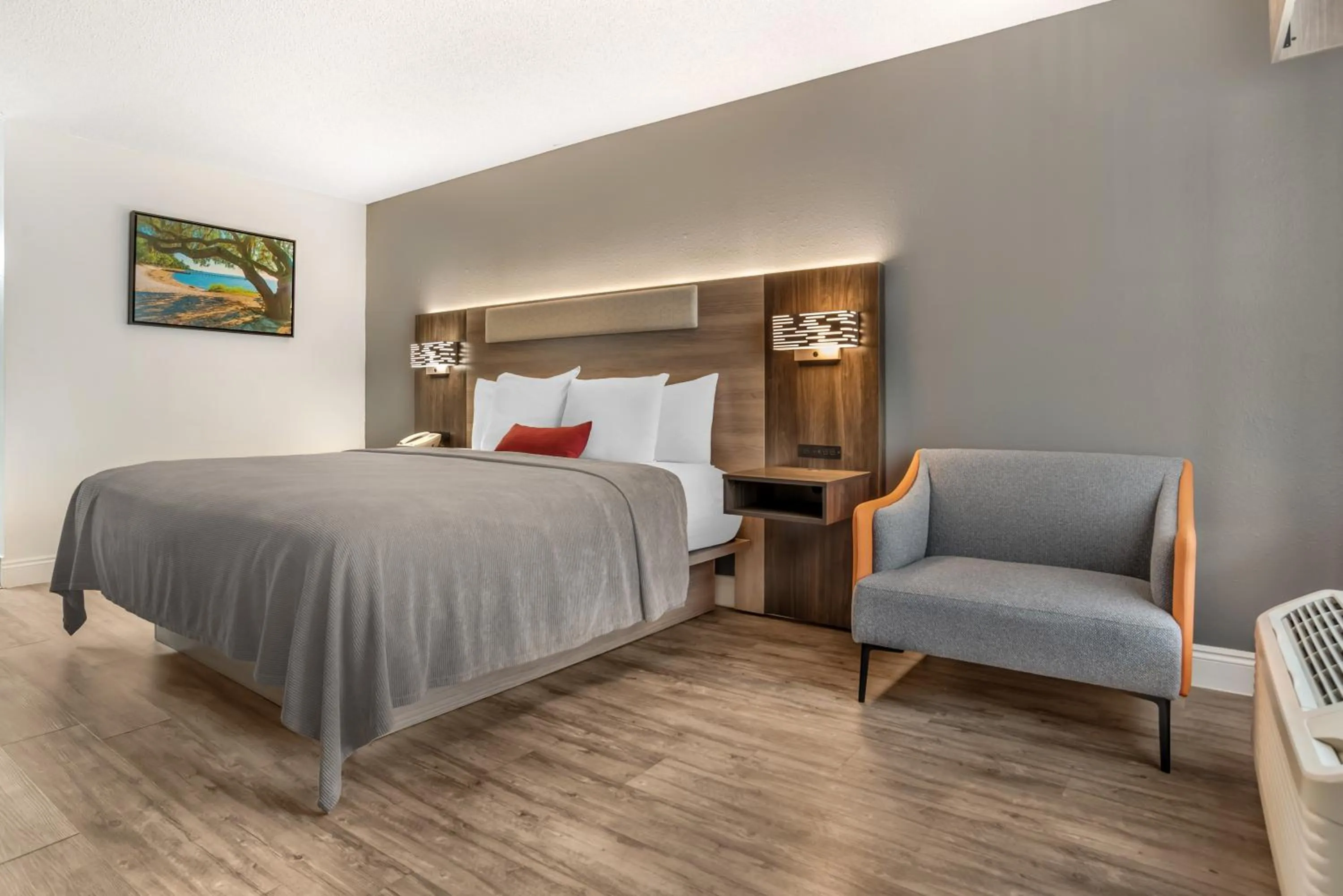 Bed in Key West Inn - Fairhope