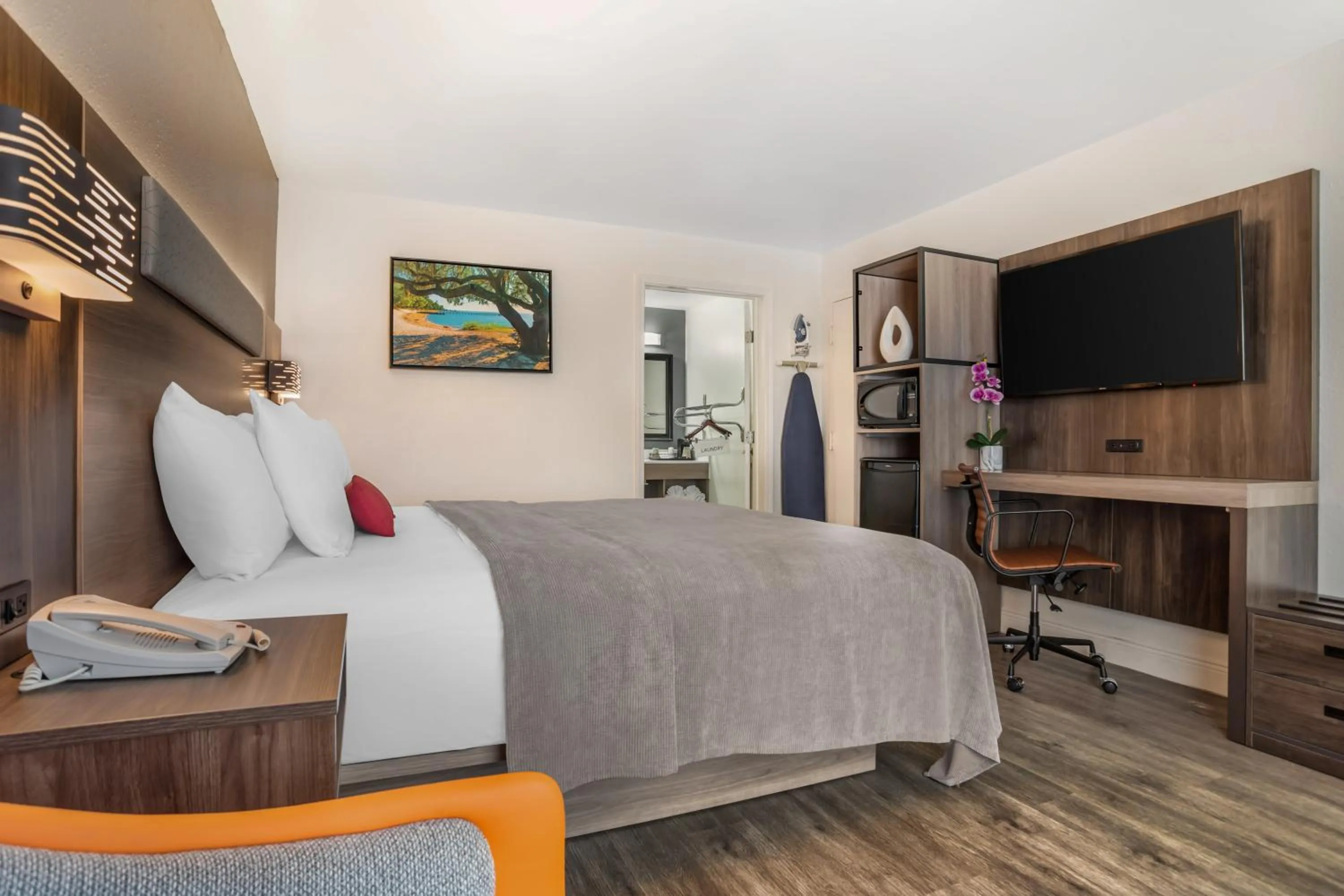 Bed in Key West Inn - Fairhope