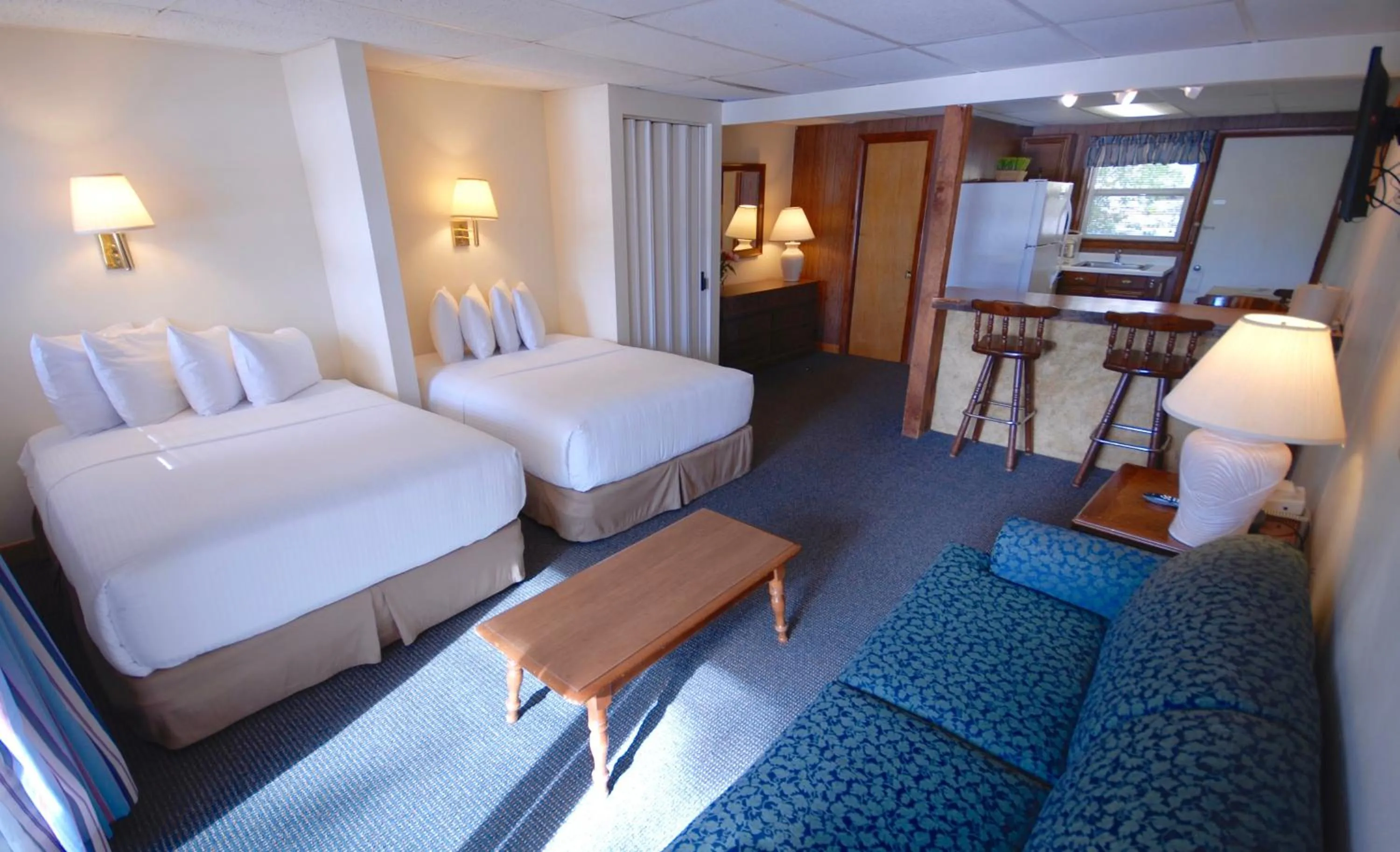 Living room, Bed in NASWA Resort