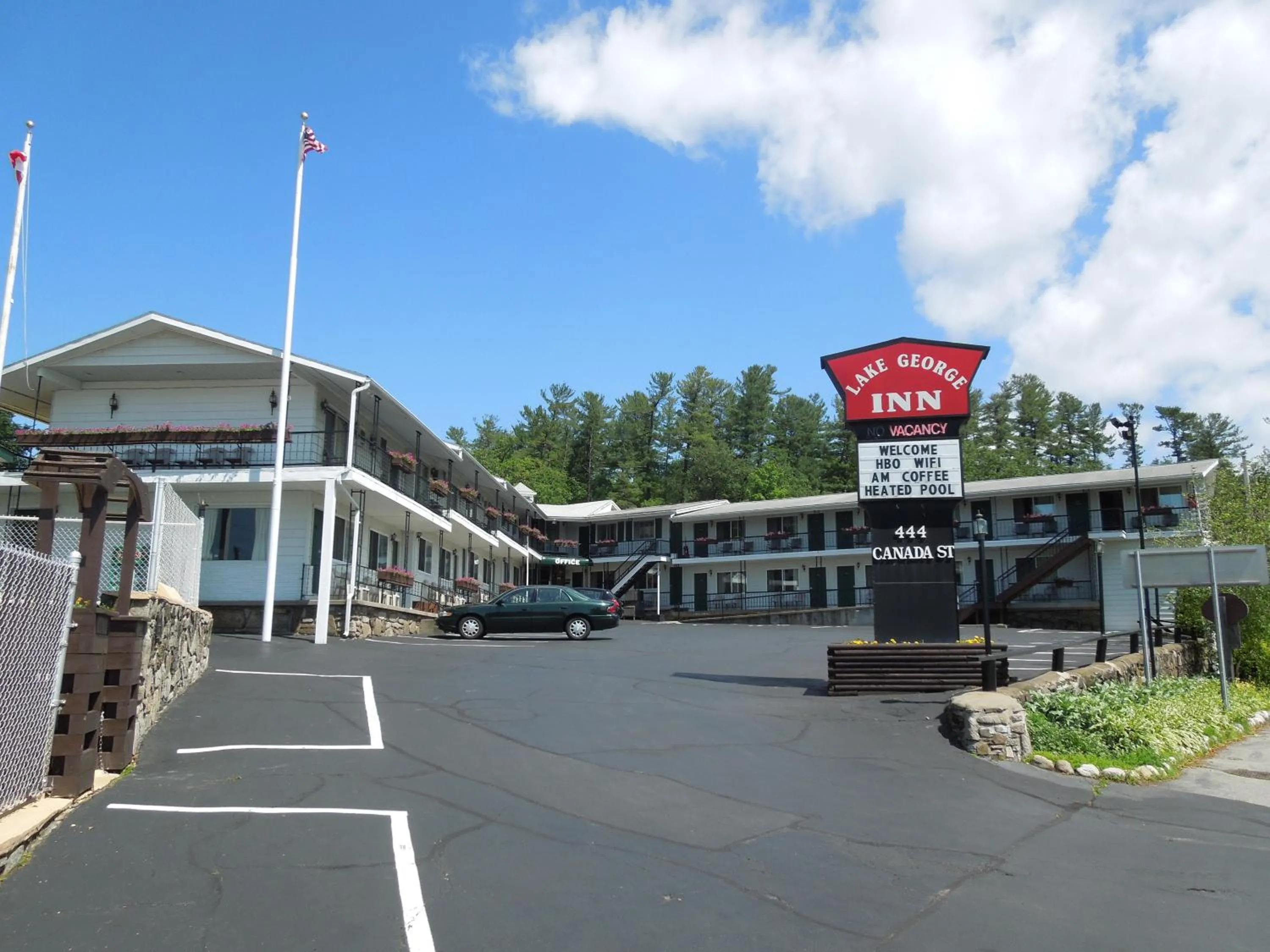 Facade/entrance in The Lake George Inn