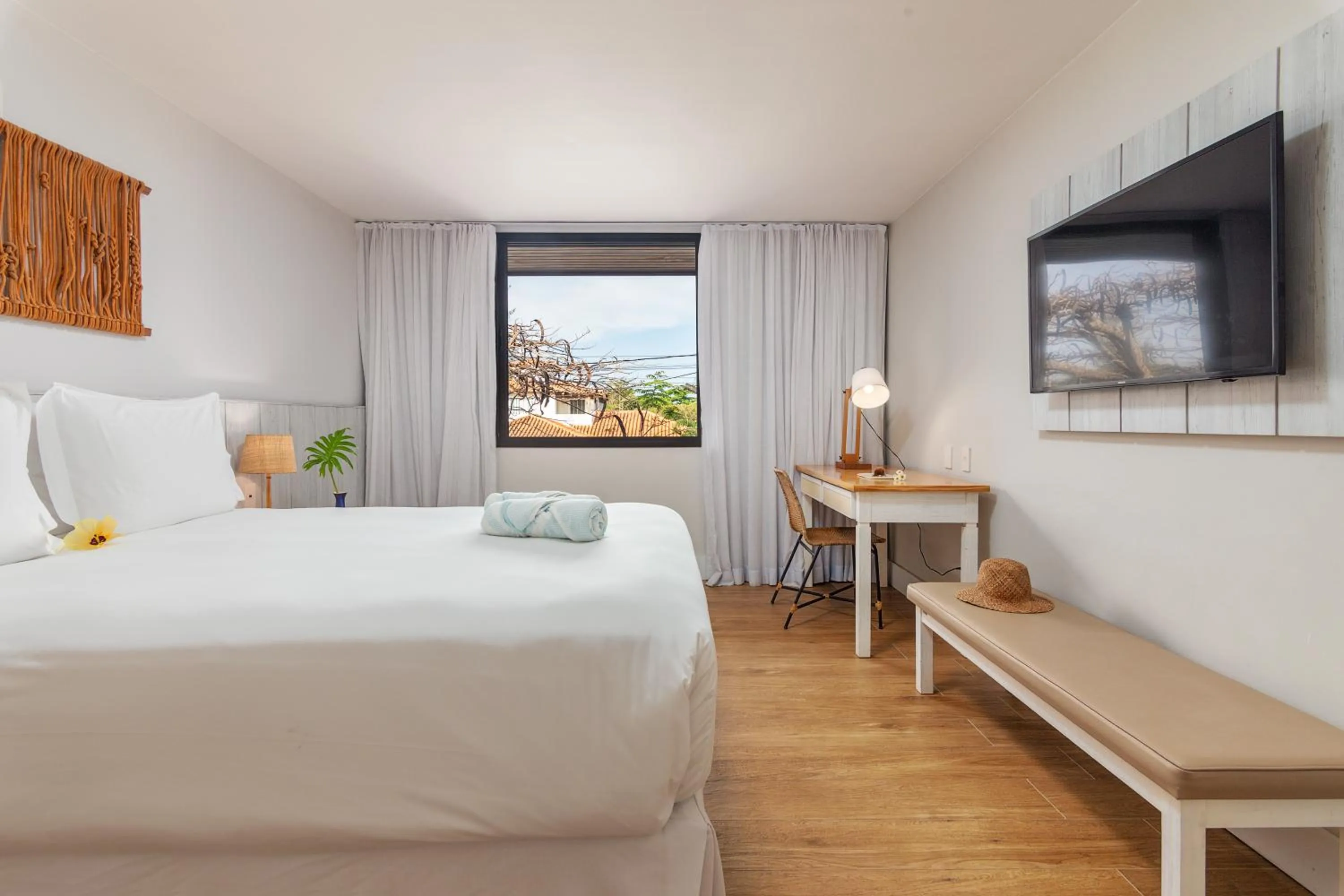 Quiet street view, Bed in Hotel Aretê