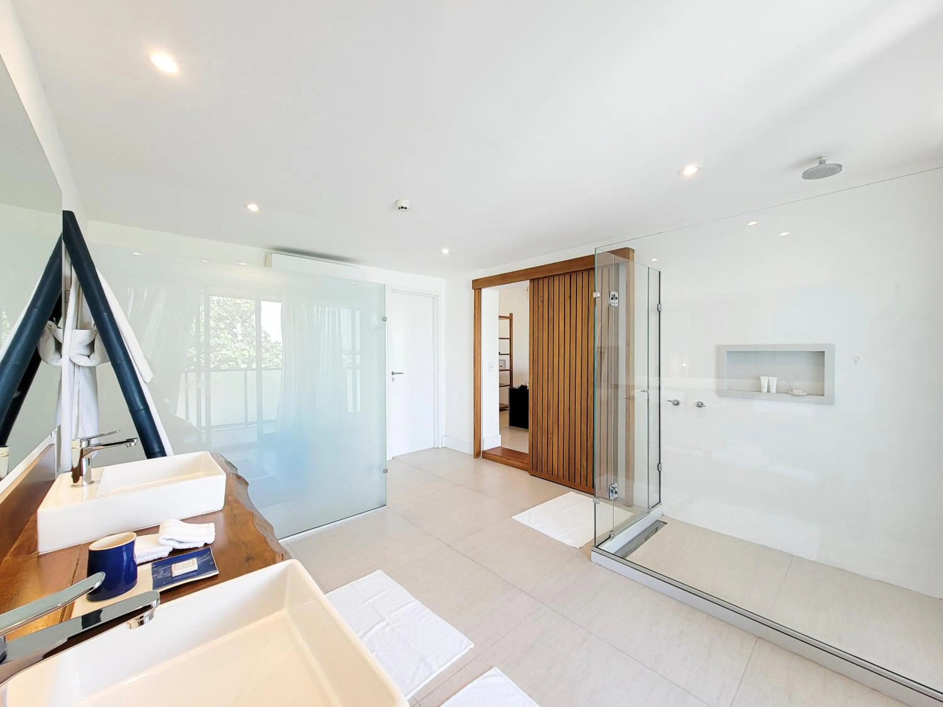 Bathroom, Bed in Hotel Aretê