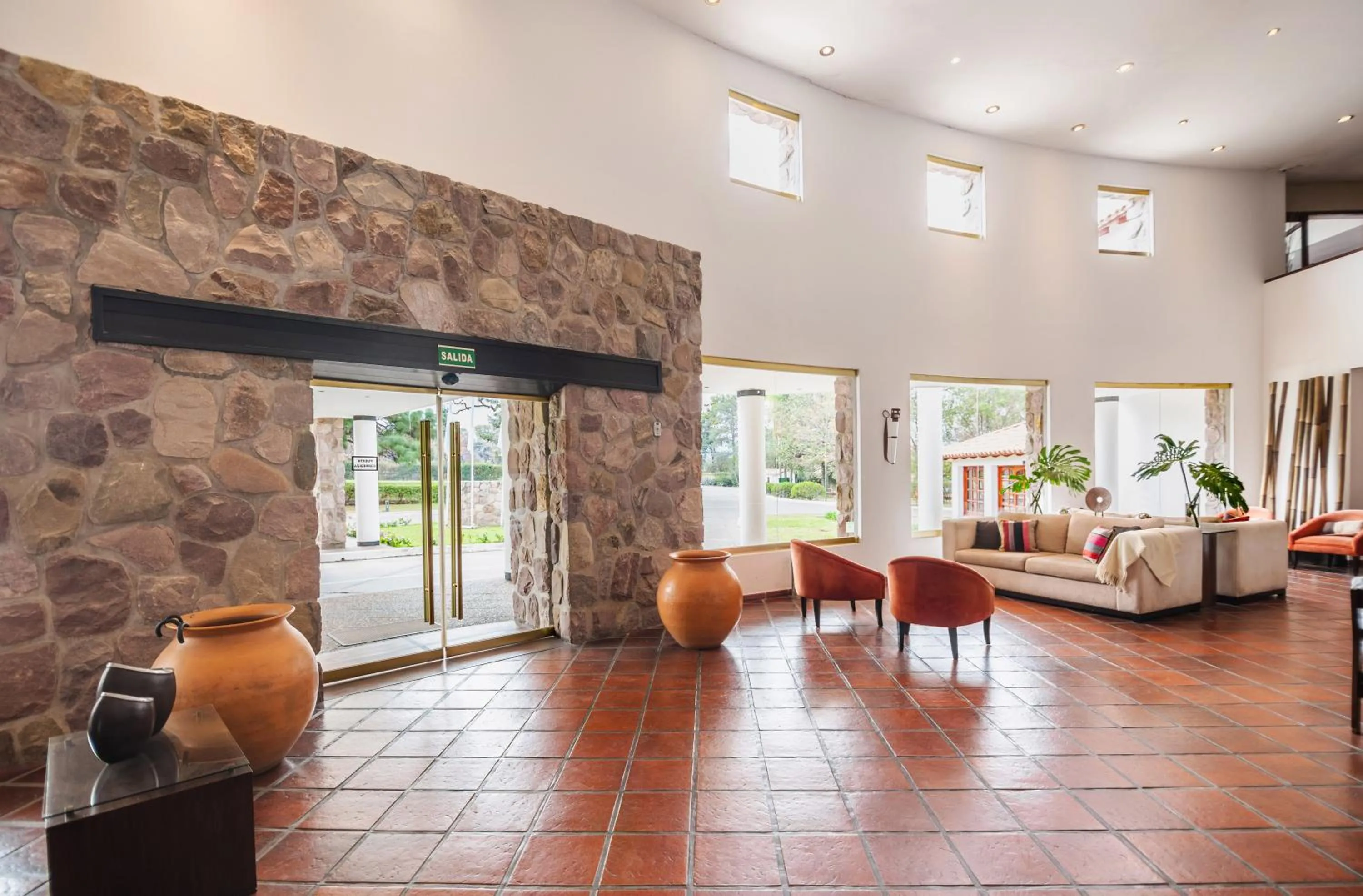 Lobby or reception in Altos de la Viña, Wine Hotel & Spa