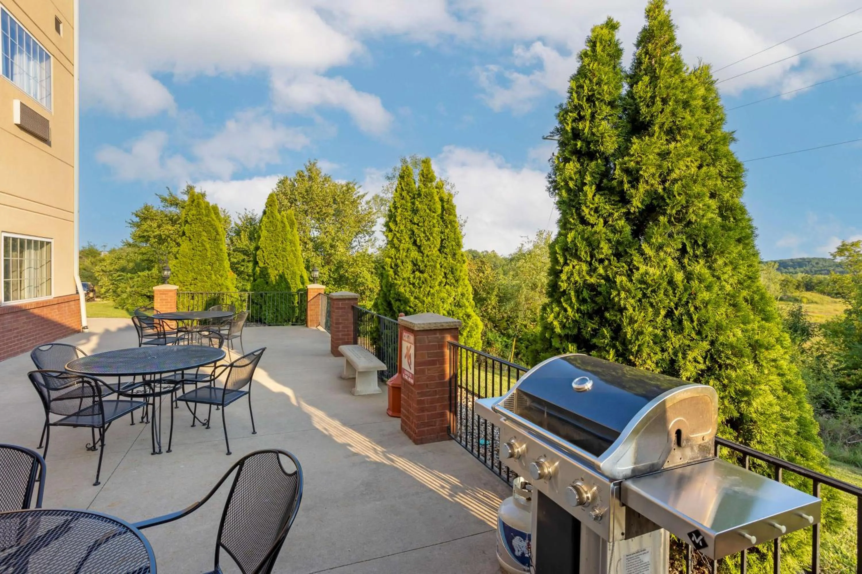 Property building in Best Western Plus Capital Inn