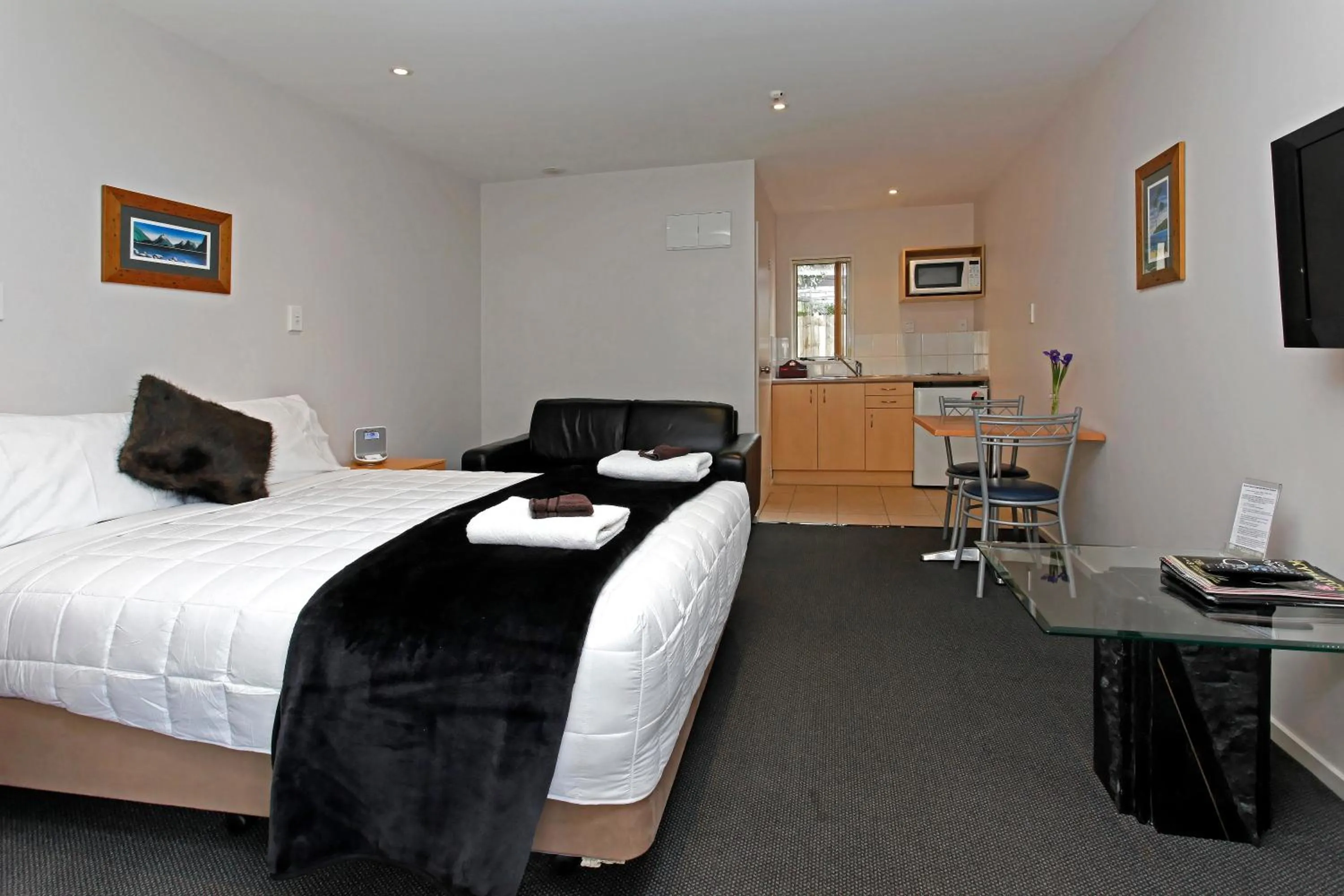 Bed in Amalfi Motor Lodge