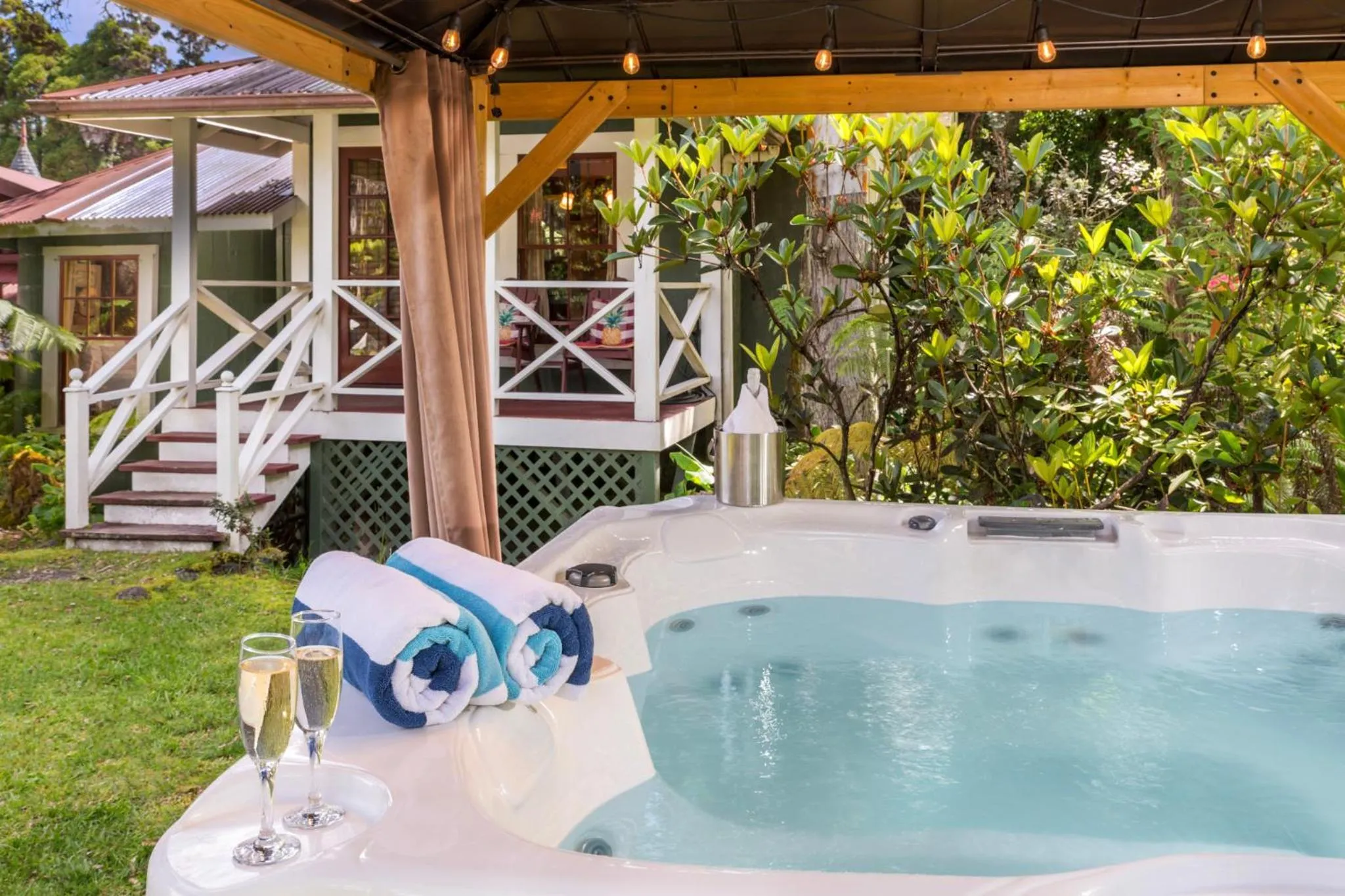 Volcano Village Estates