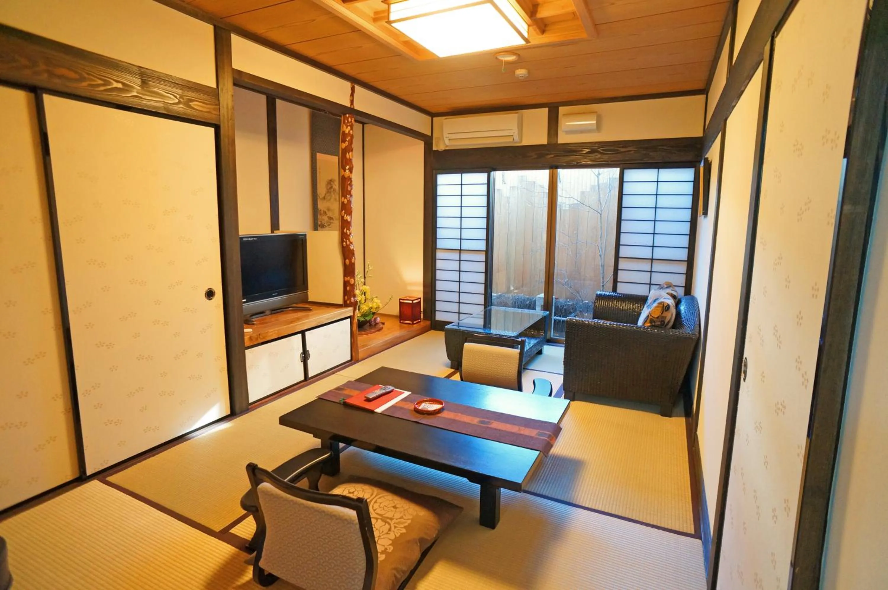 Photo of the whole room in Yufu Ryochiku