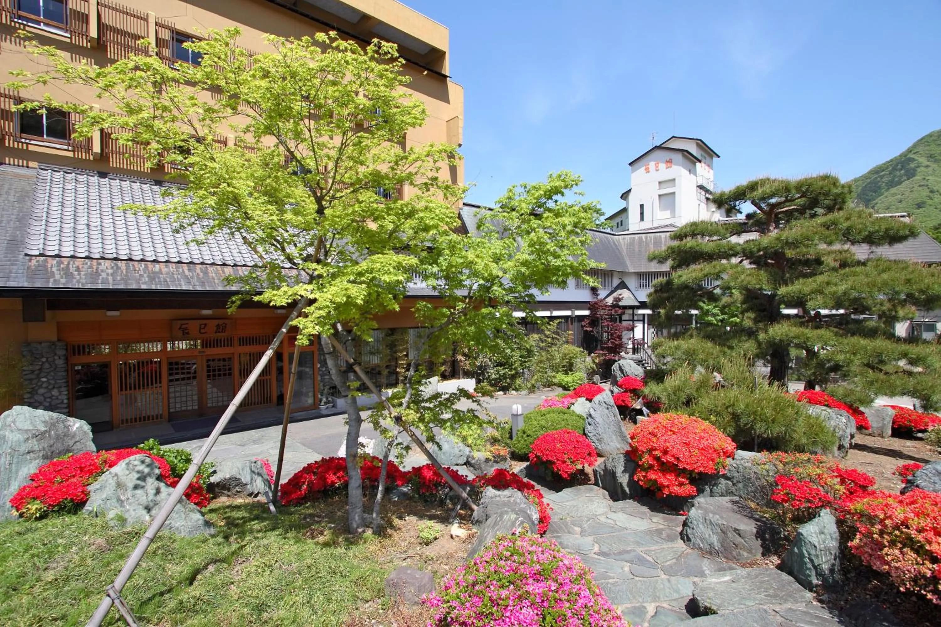 Property building in Tatsumikan