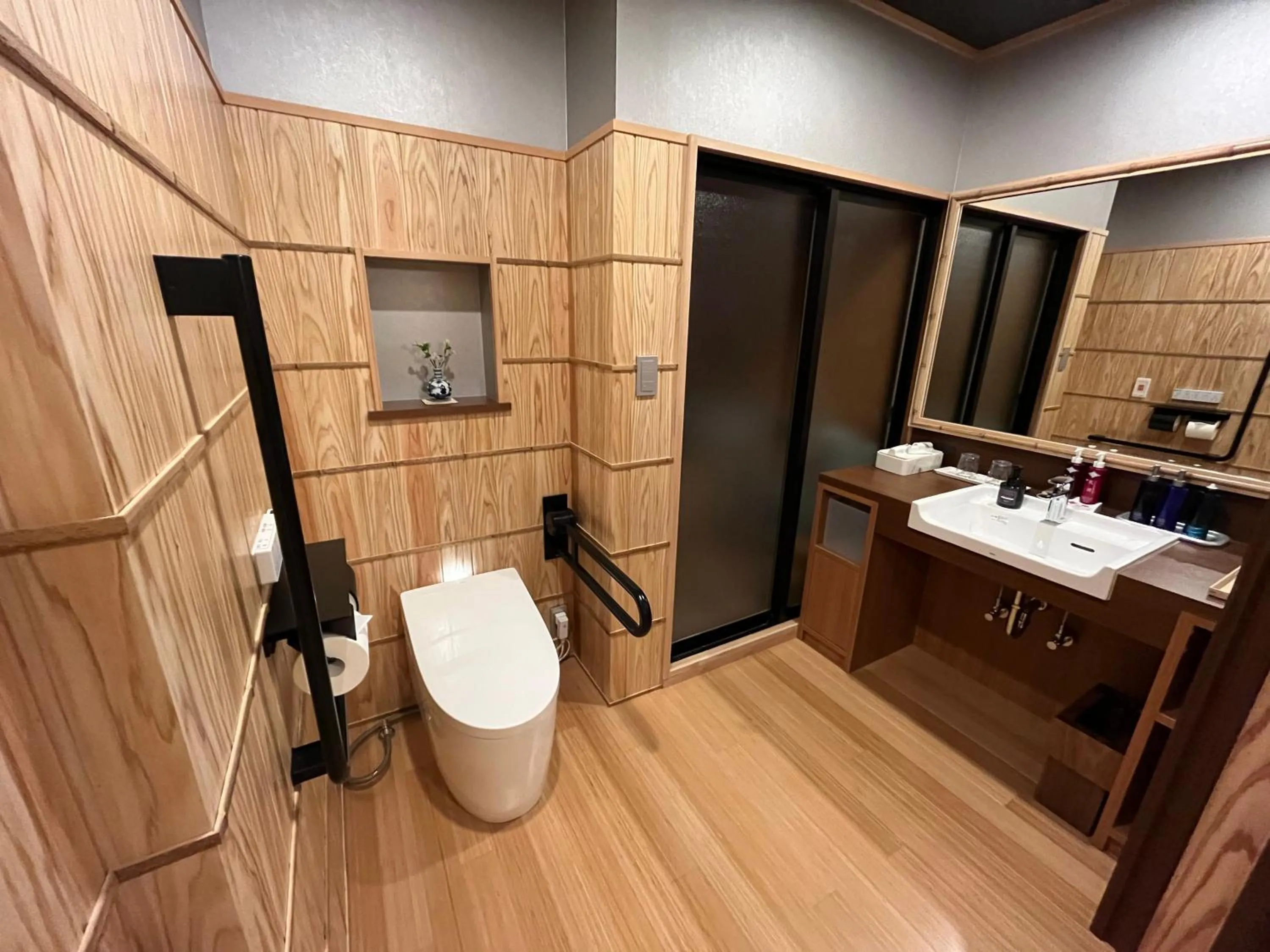 Toilet in Tatsumikan