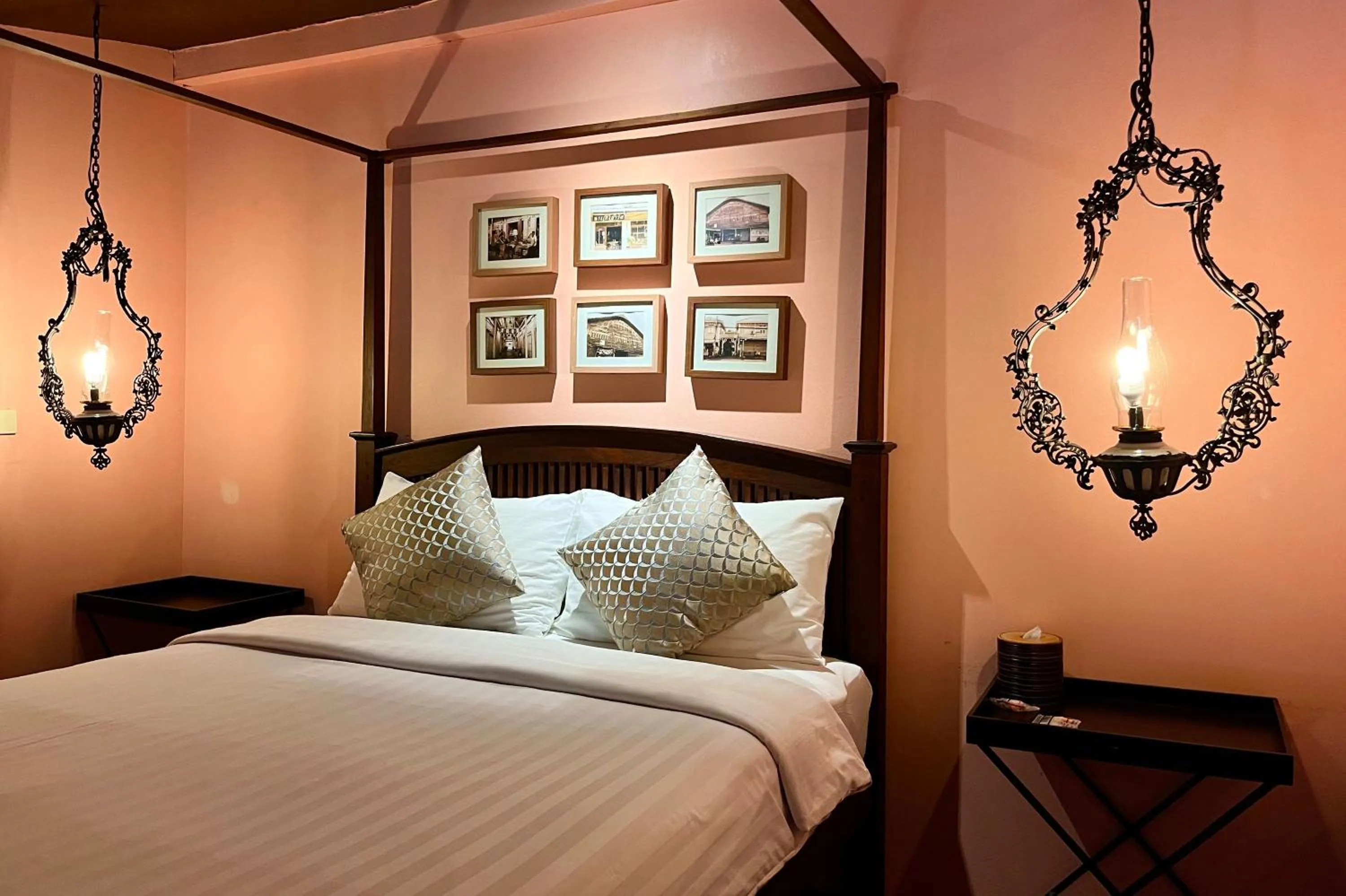 Bedroom, Bed in Old Capital Bike Inn - SHA Certified