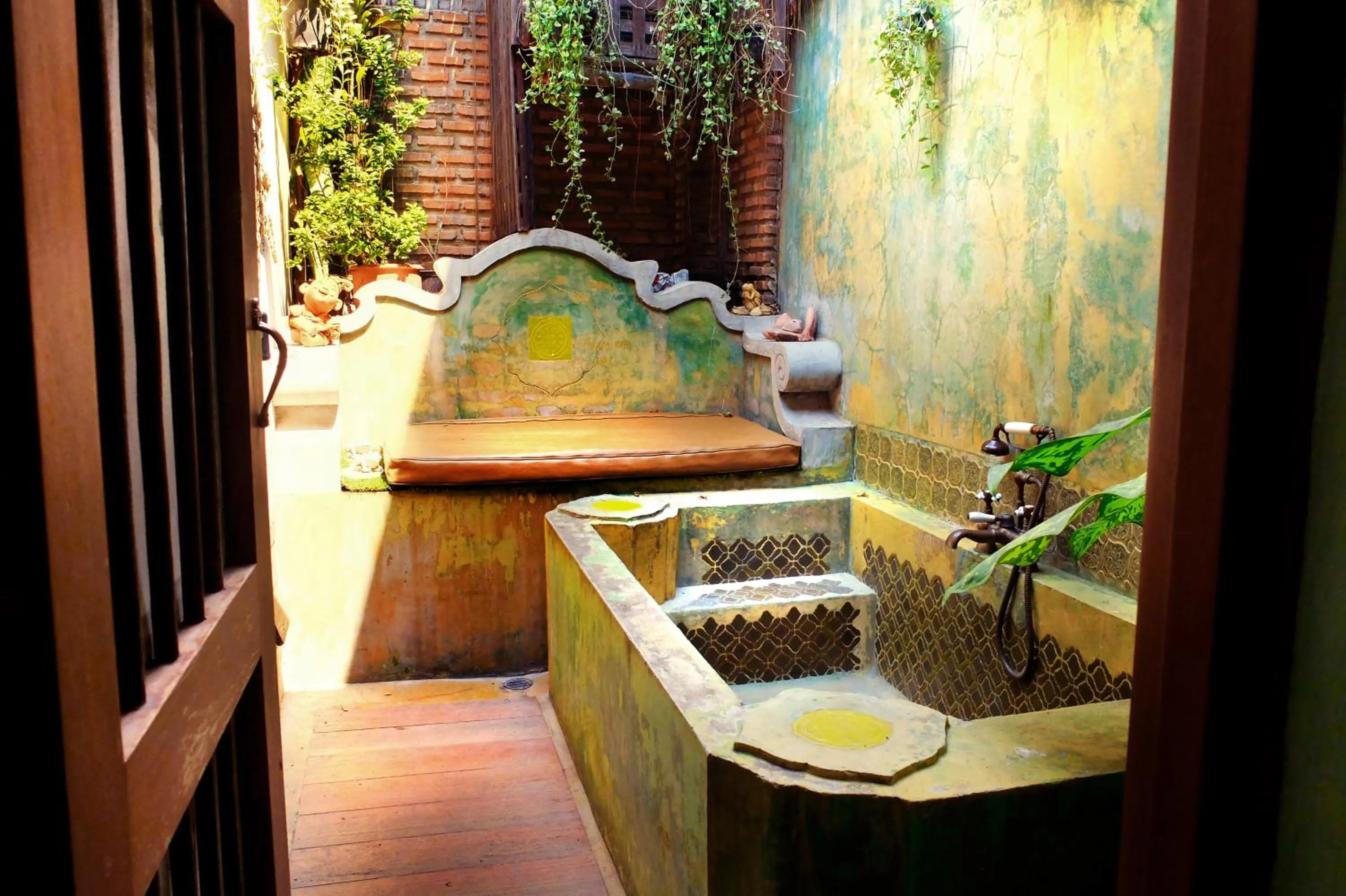 Bath in Old Capital Bike Inn - SHA Certified