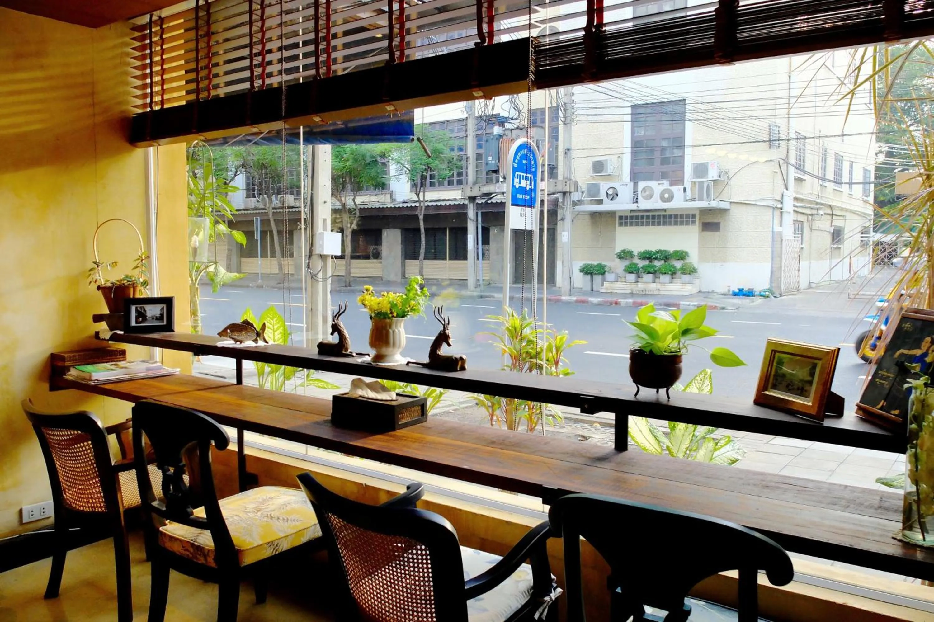 Restaurant/places to eat in Old Capital Bike Inn - SHA Certified