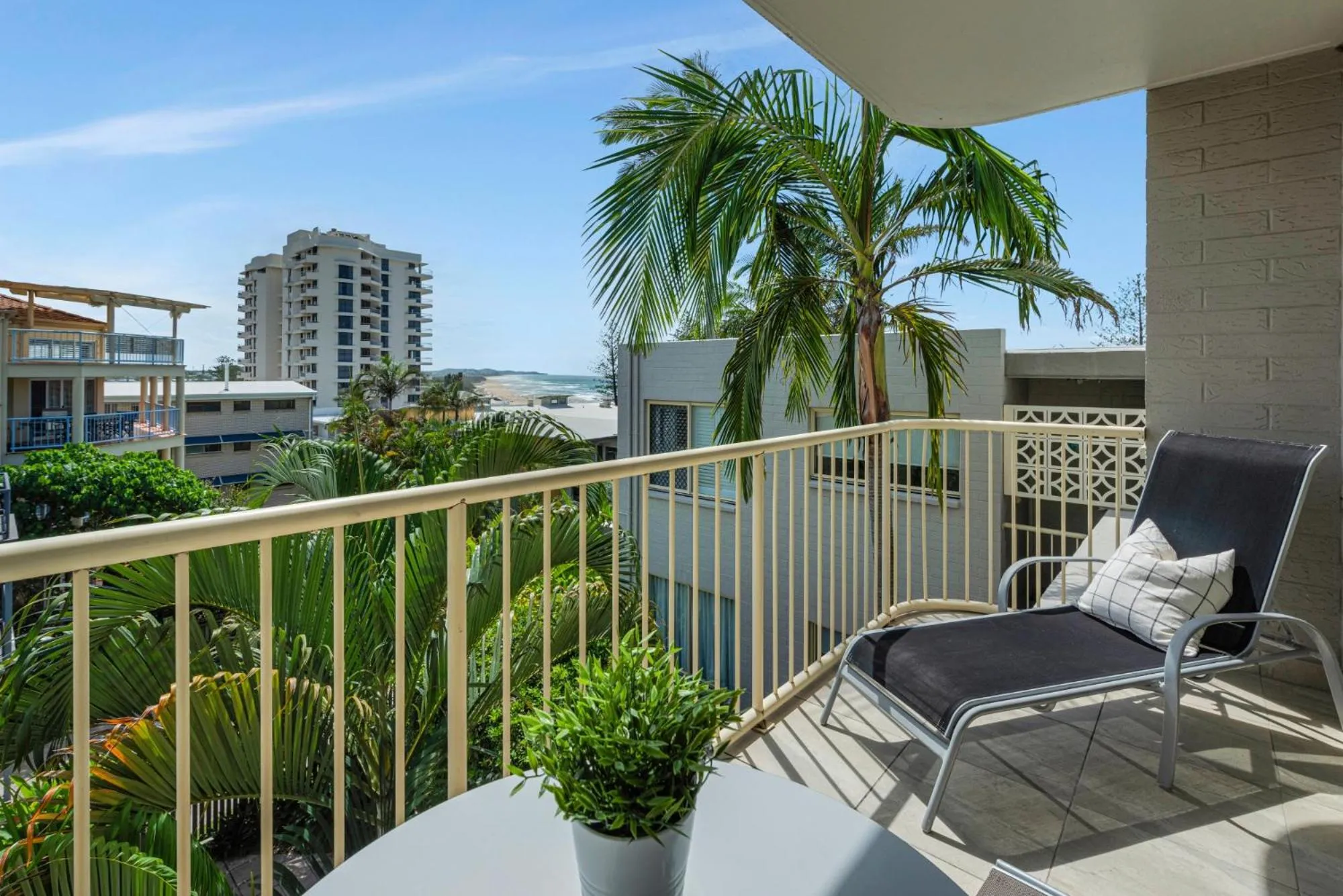 Balcony/Terrace in Surf Dance Apartments