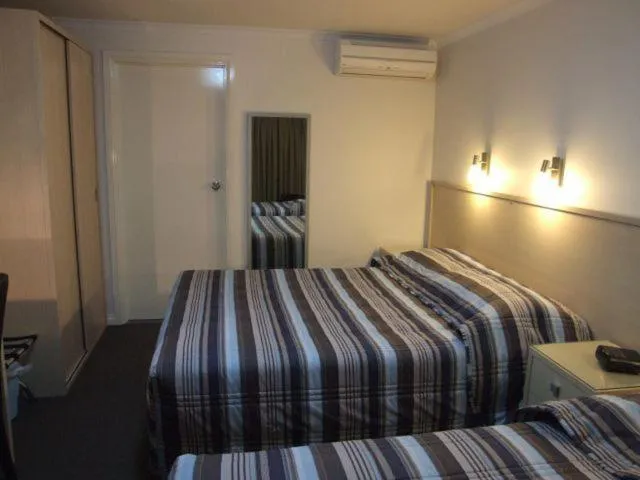 Photo of the whole room, Bed in Streaky Bay Hotel Motel